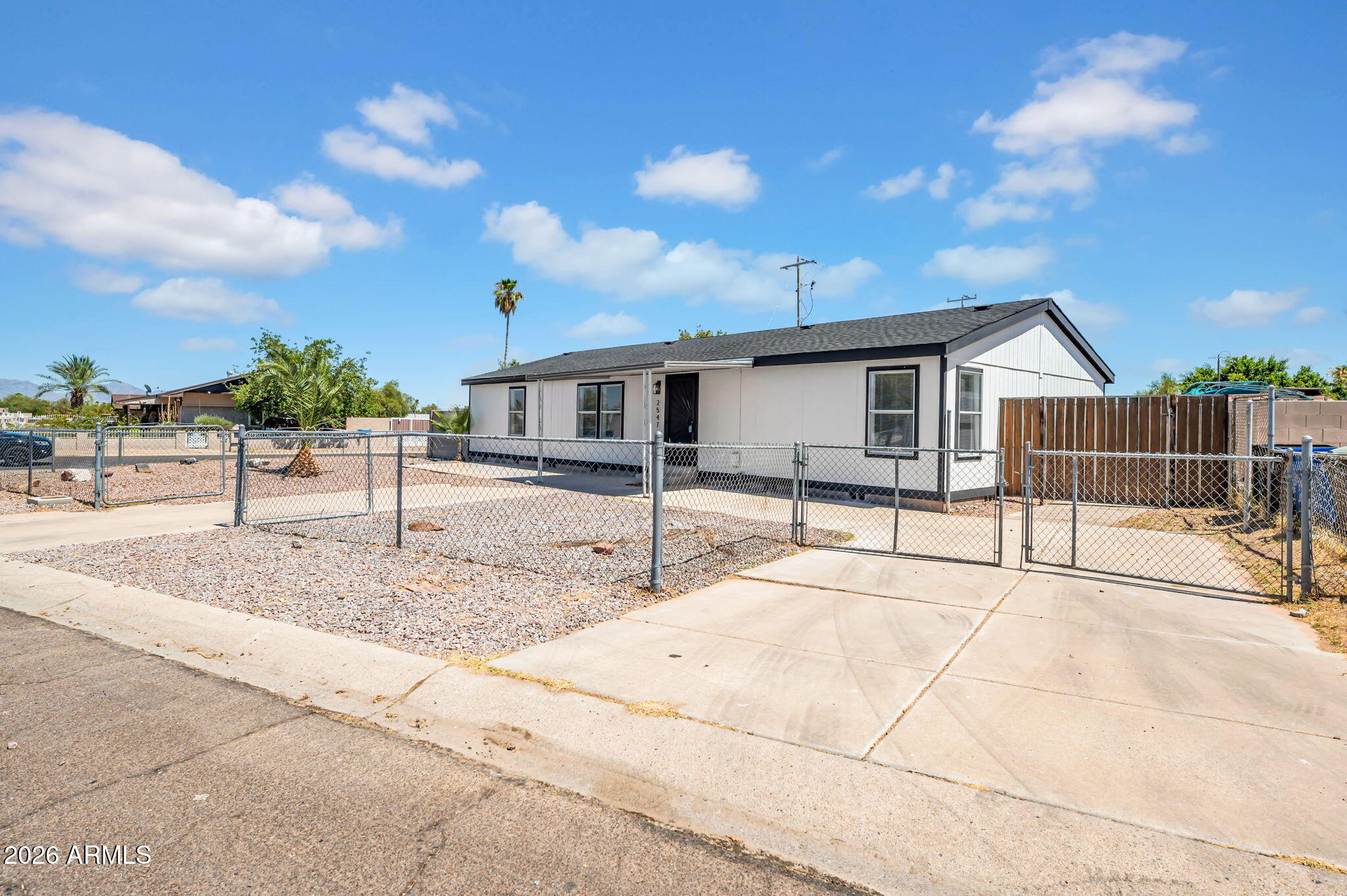 2547 E TONTO Lane