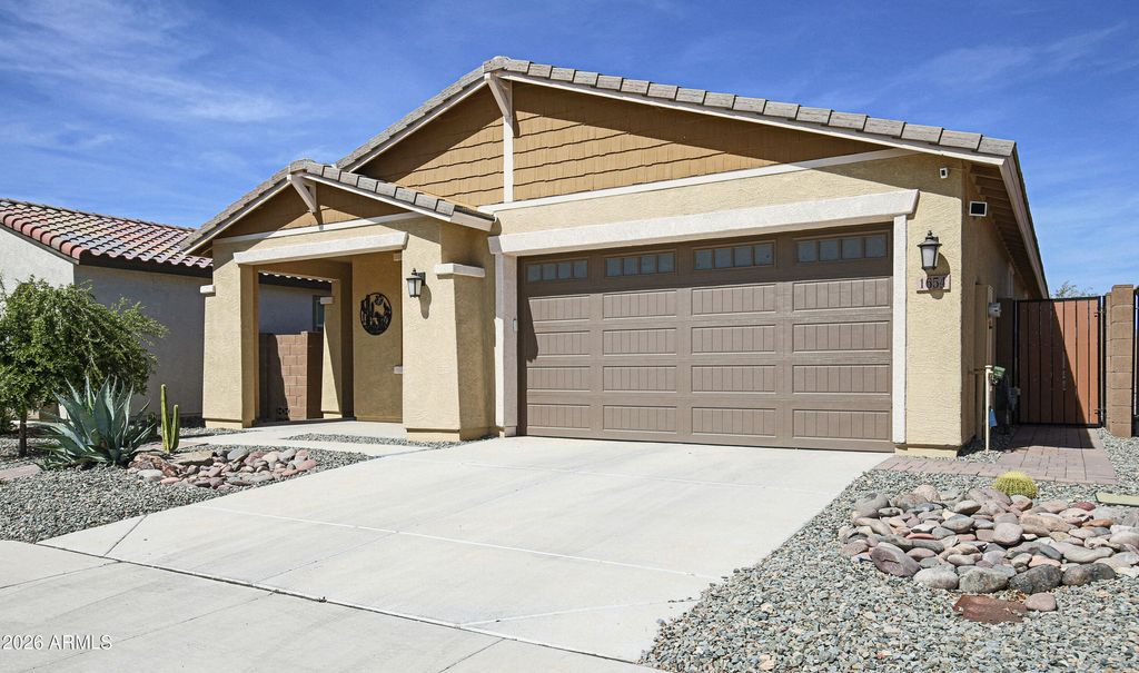 Photo of 1654 W Buist Avenue, Phoenix, AZ 85041 (MLS # 6998213)