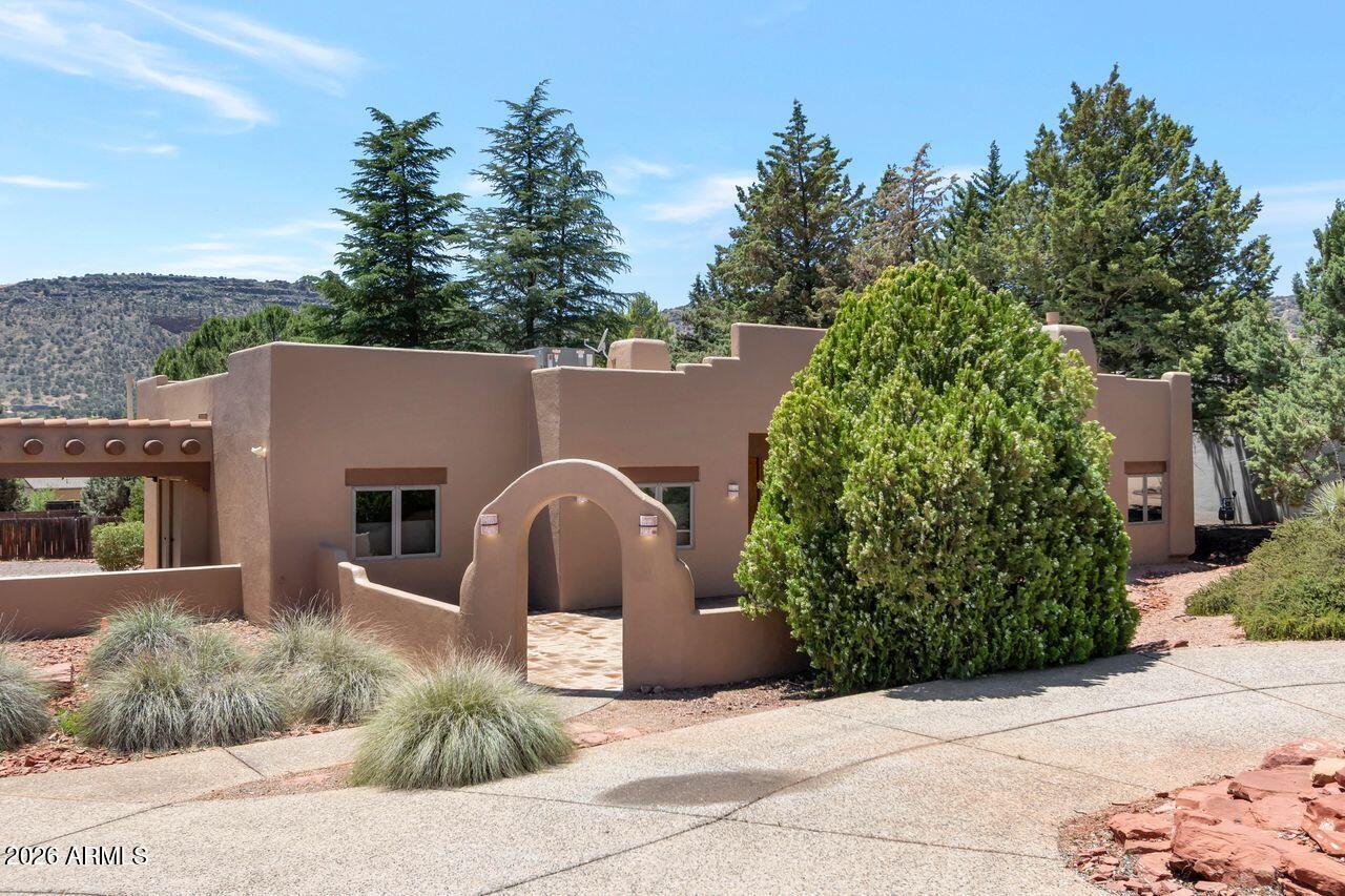 76 E TONTO Drive