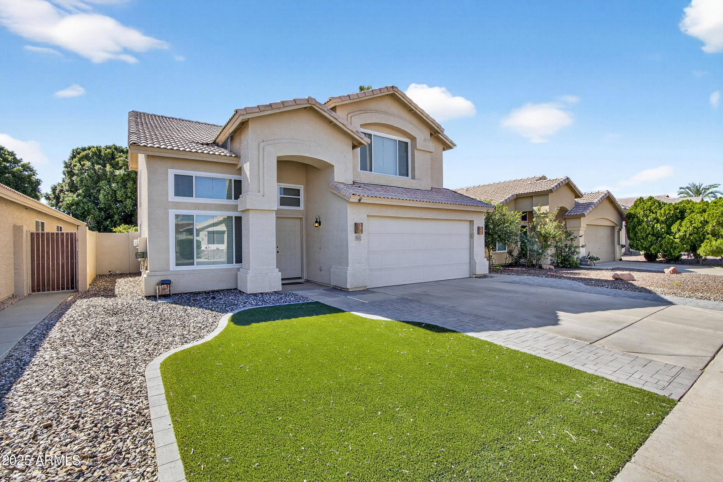 5151 W GLENVIEW Place