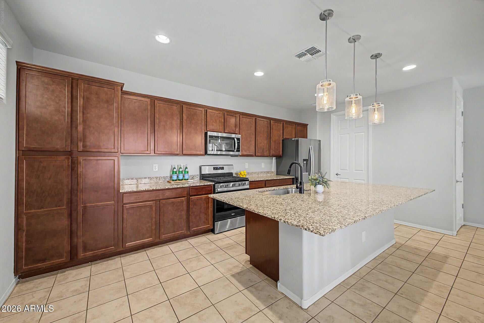 654 W FLINTLOCK Way
