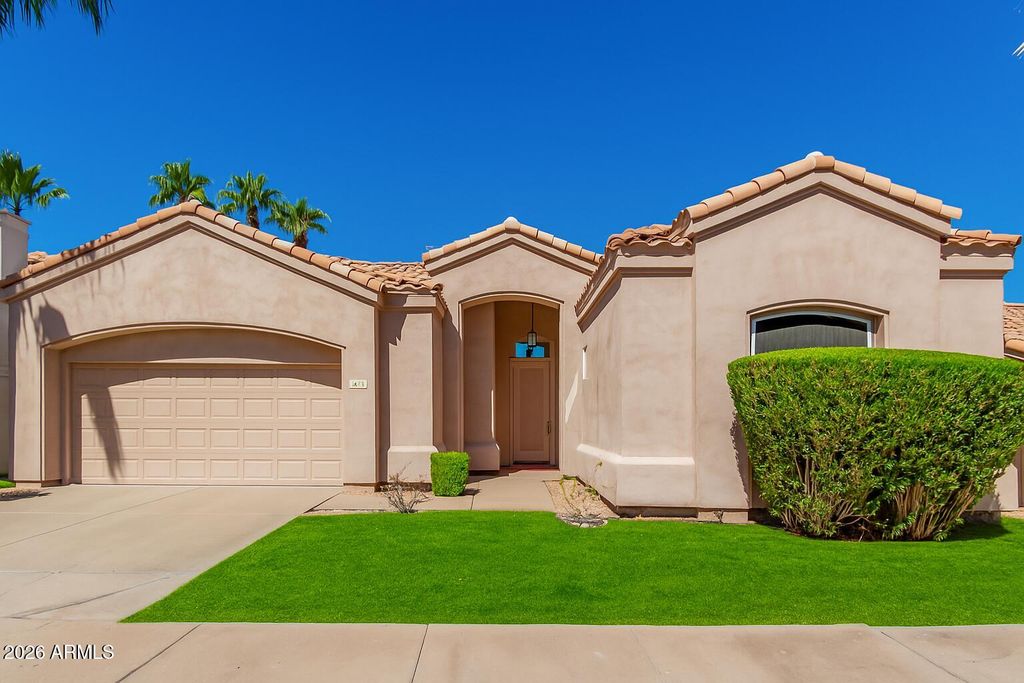 Photo of 1951 W Peninsula Circle, Chandler, AZ 85248 (MLS # 6981364)