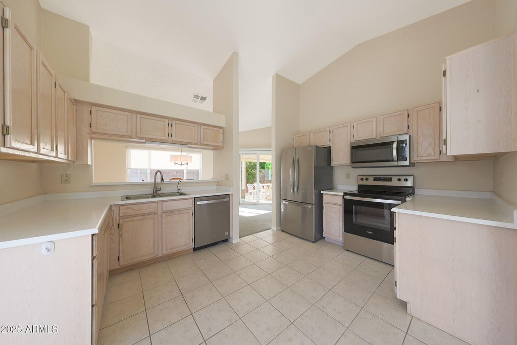 Photo of 6318 S Sundown Drive, Chandler, AZ 85249 (MLS # 6936083)