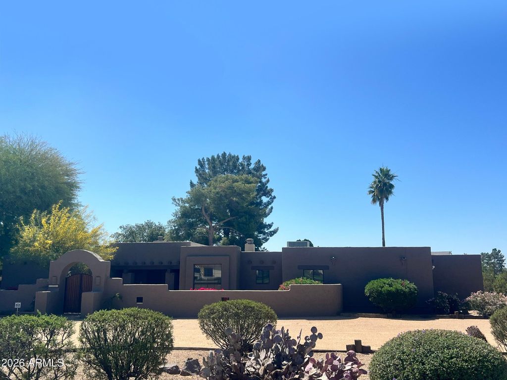 Photo of 10003 E Gary Road, Scottsdale, AZ 85260 (MLS # 7008996)