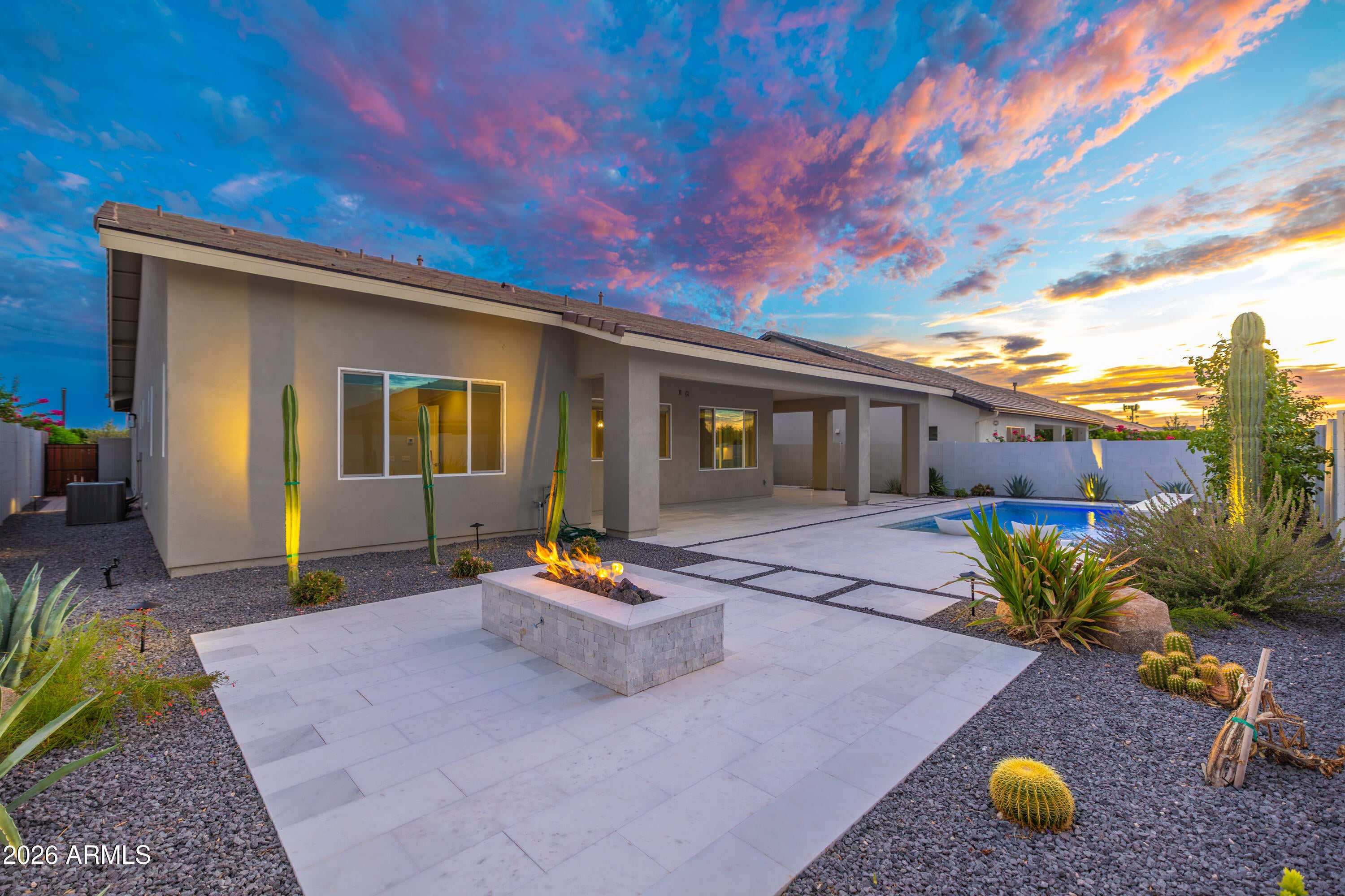 4234 E HUNTER Court