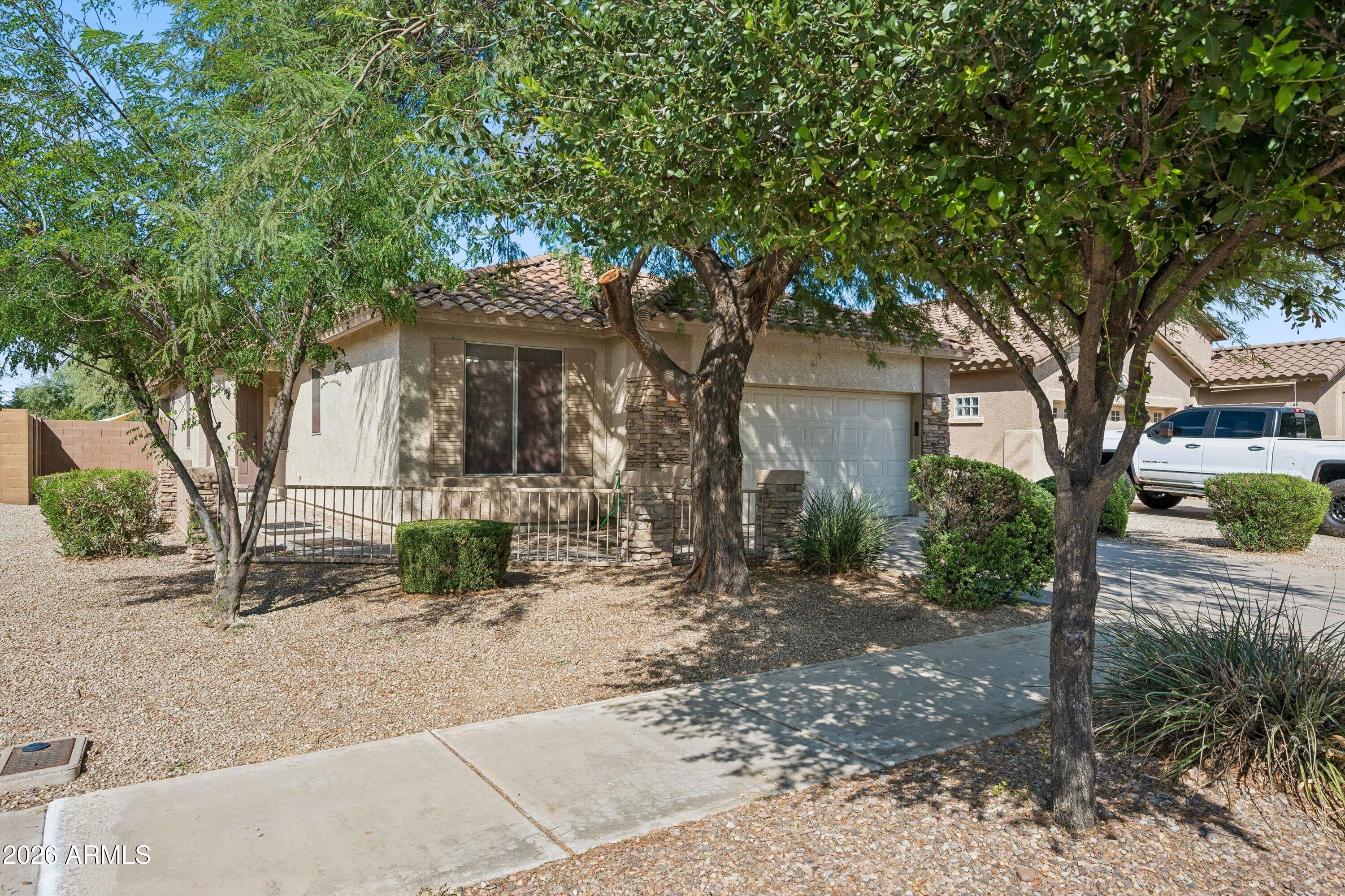 20880 E Desert Hills Boulevard