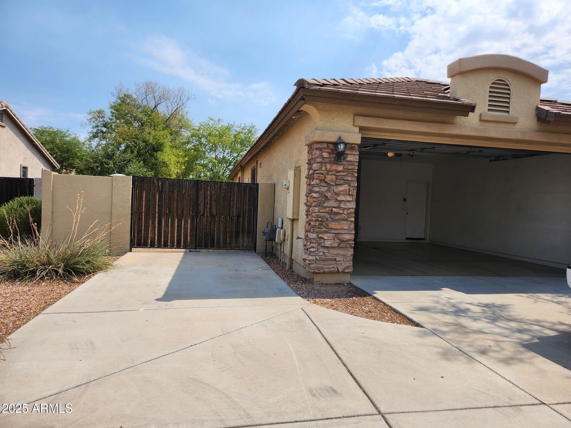 5225 W SIESTA Way