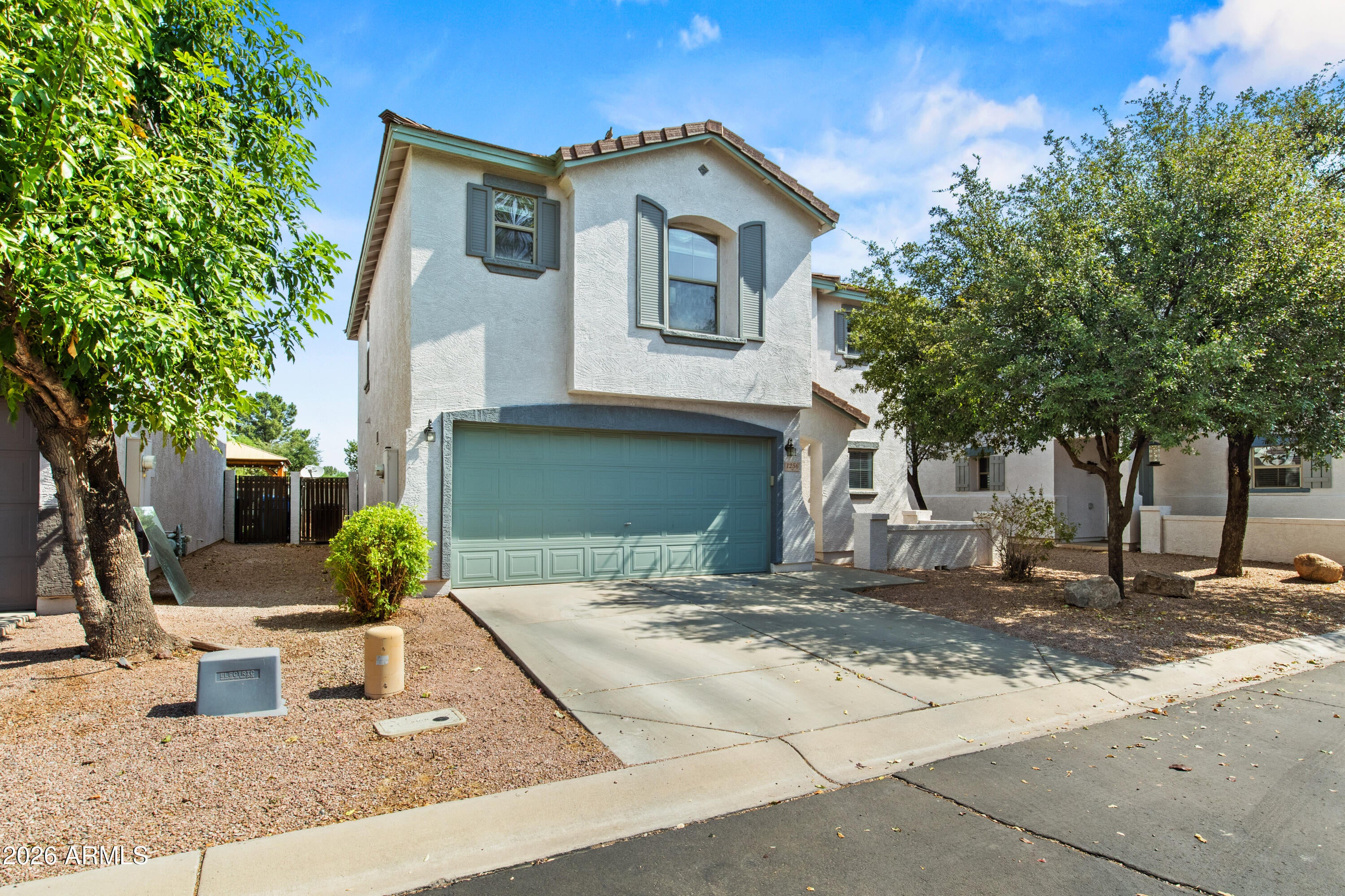 1256 E CLIFTON Avenue