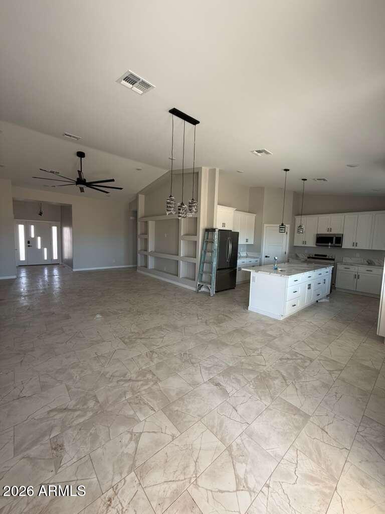 37019 W WHITTON Avenue