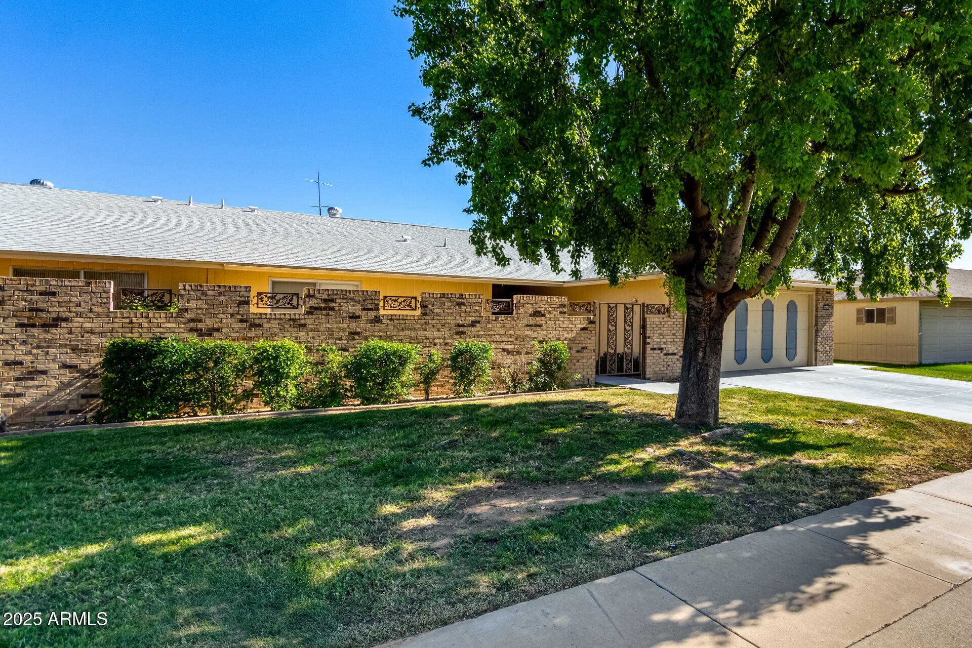 Homes for Sale in Queen Creek Arizona 2 19045 N SIGNAL BUTTE Circle