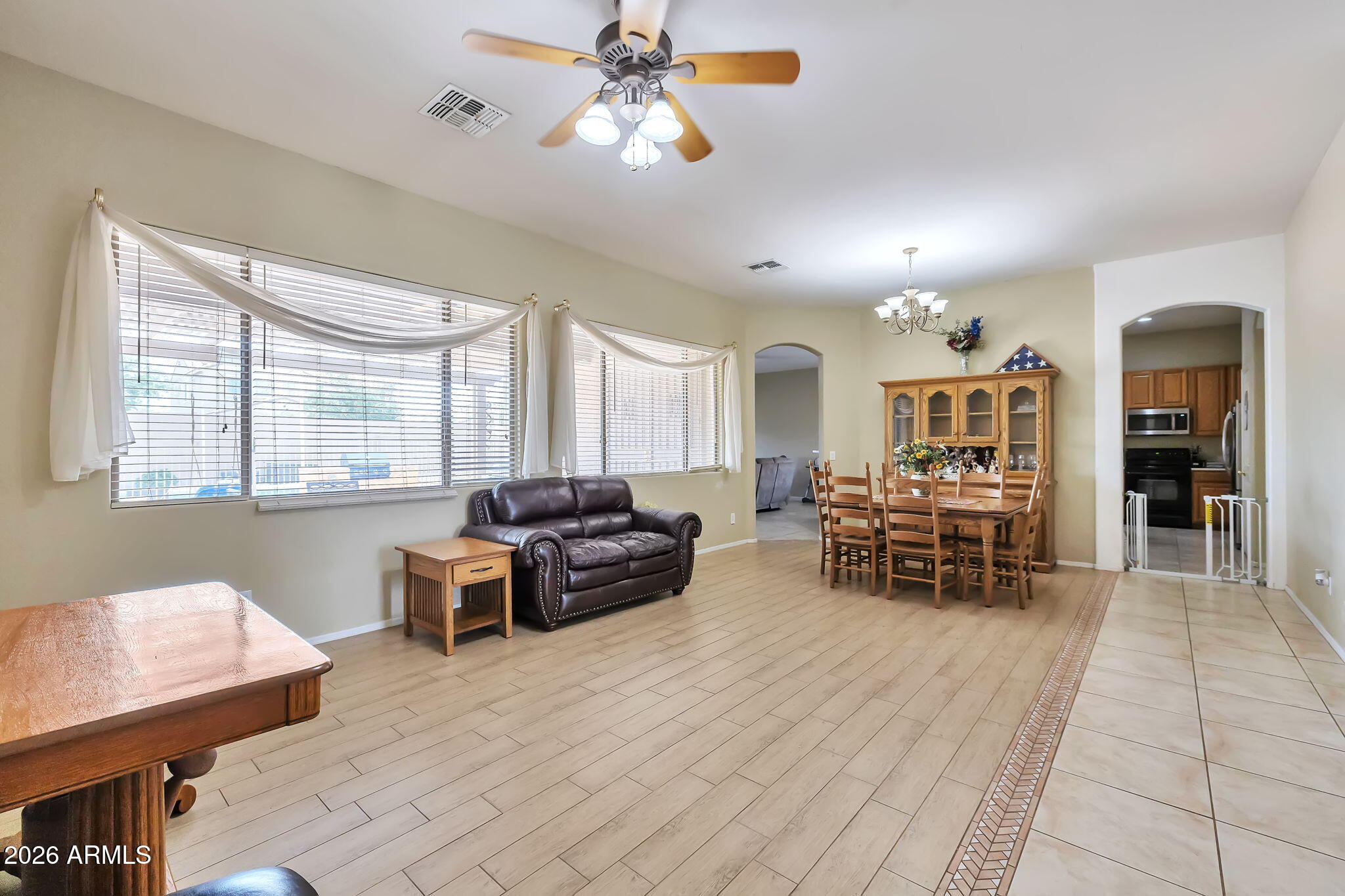 8807 W CAROLE Lane