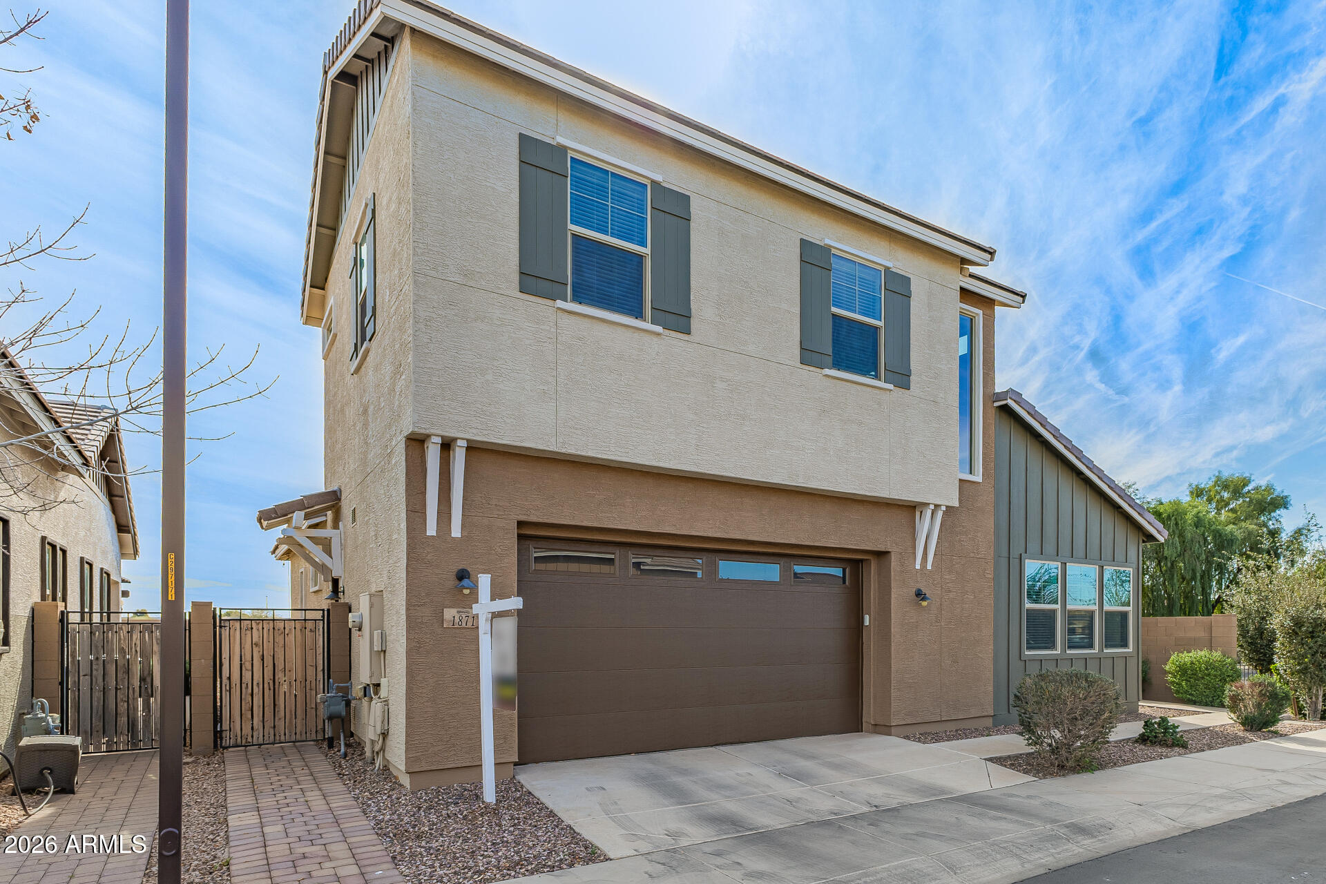 1871 E LANTANA Drive