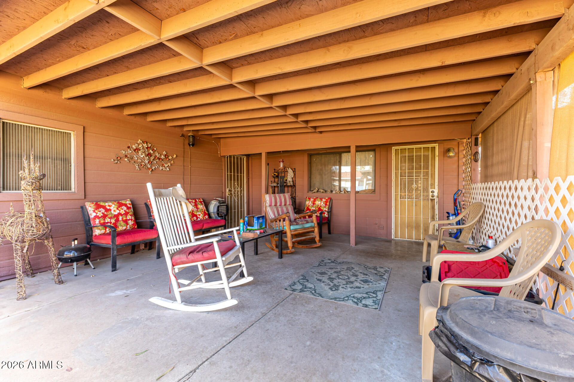 2250 W AUGUSTA Avenue