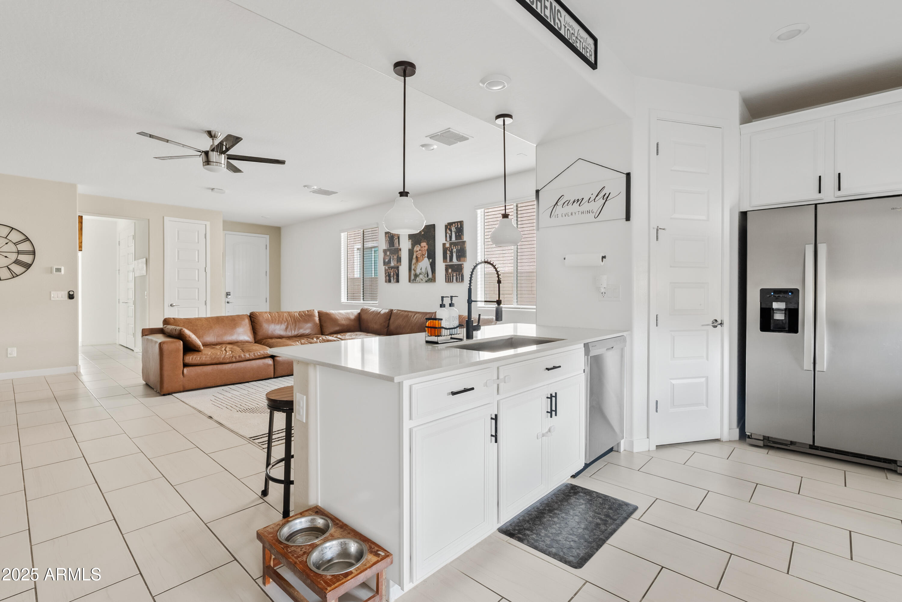 377 W PINNACLE RIDGE Drive