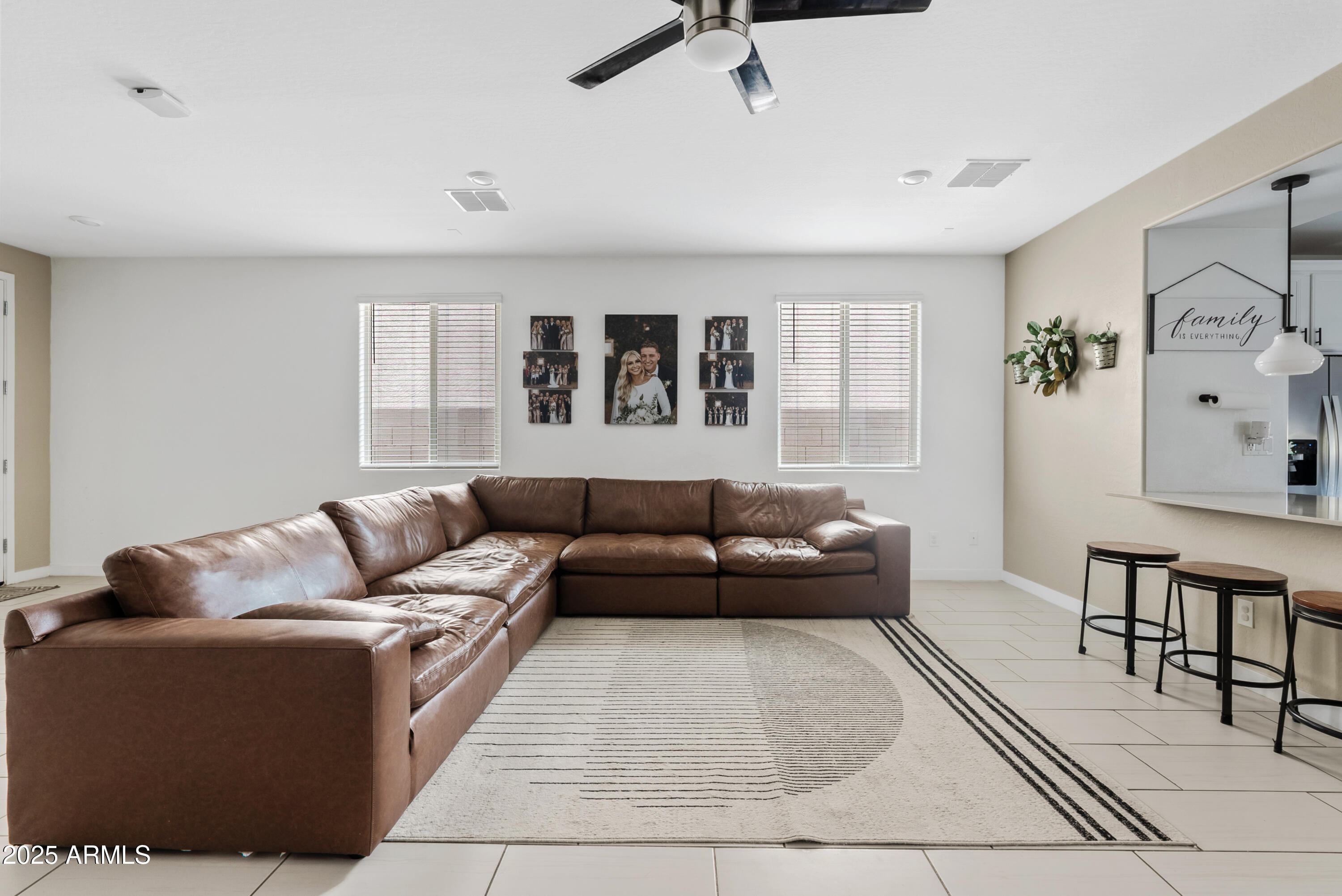 377 W PINNACLE RIDGE Drive