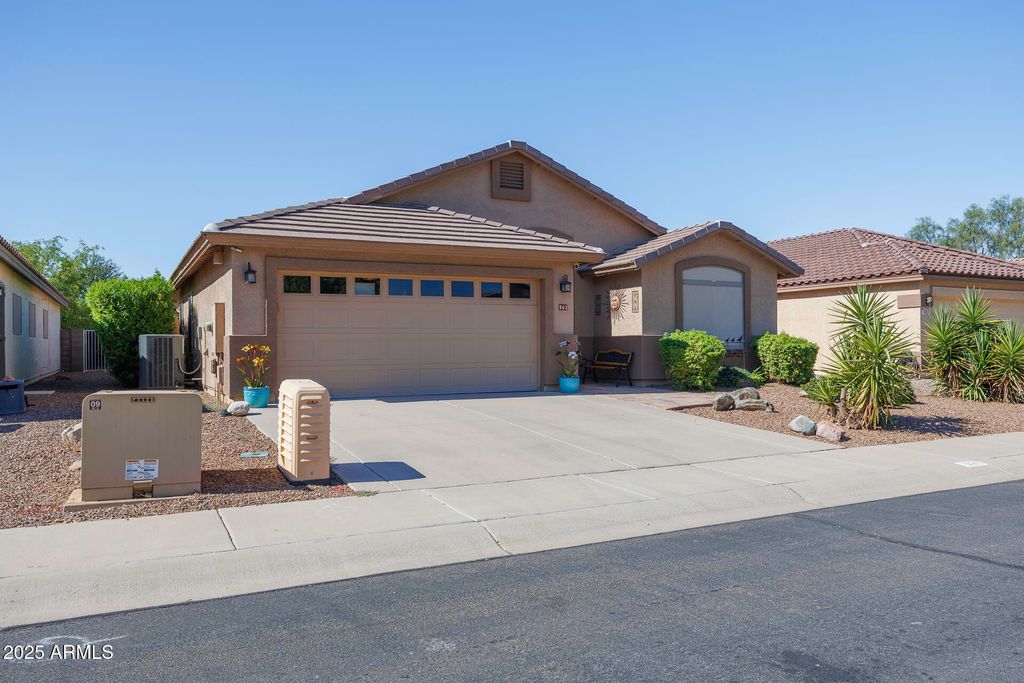 Photo of 561 W Casa Mirage Drive, Casa Grande, AZ 85122 (MLS # 6898708)