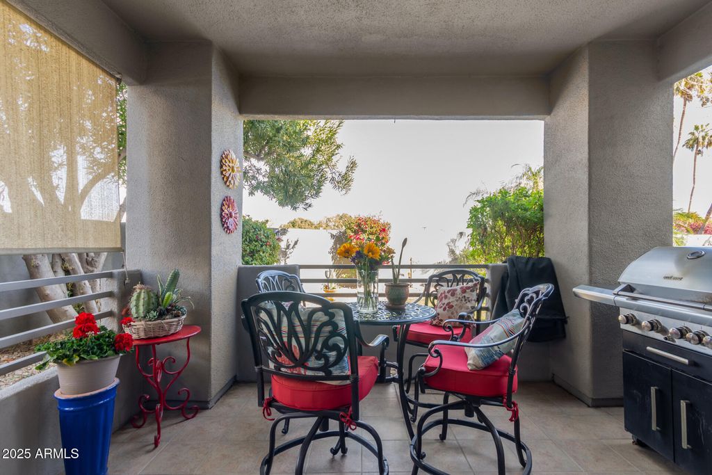 Photo of 7401 W Arrowhead Clubhouse Drive #1023, Glendale, AZ 85308 (MLS # 7003848)