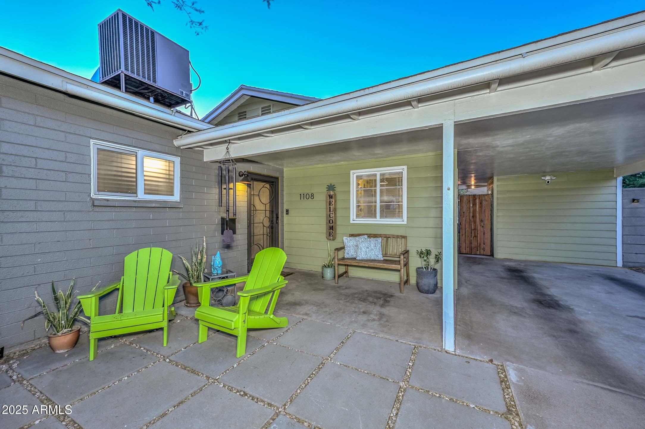 1108 W CAMPBELL Avenue