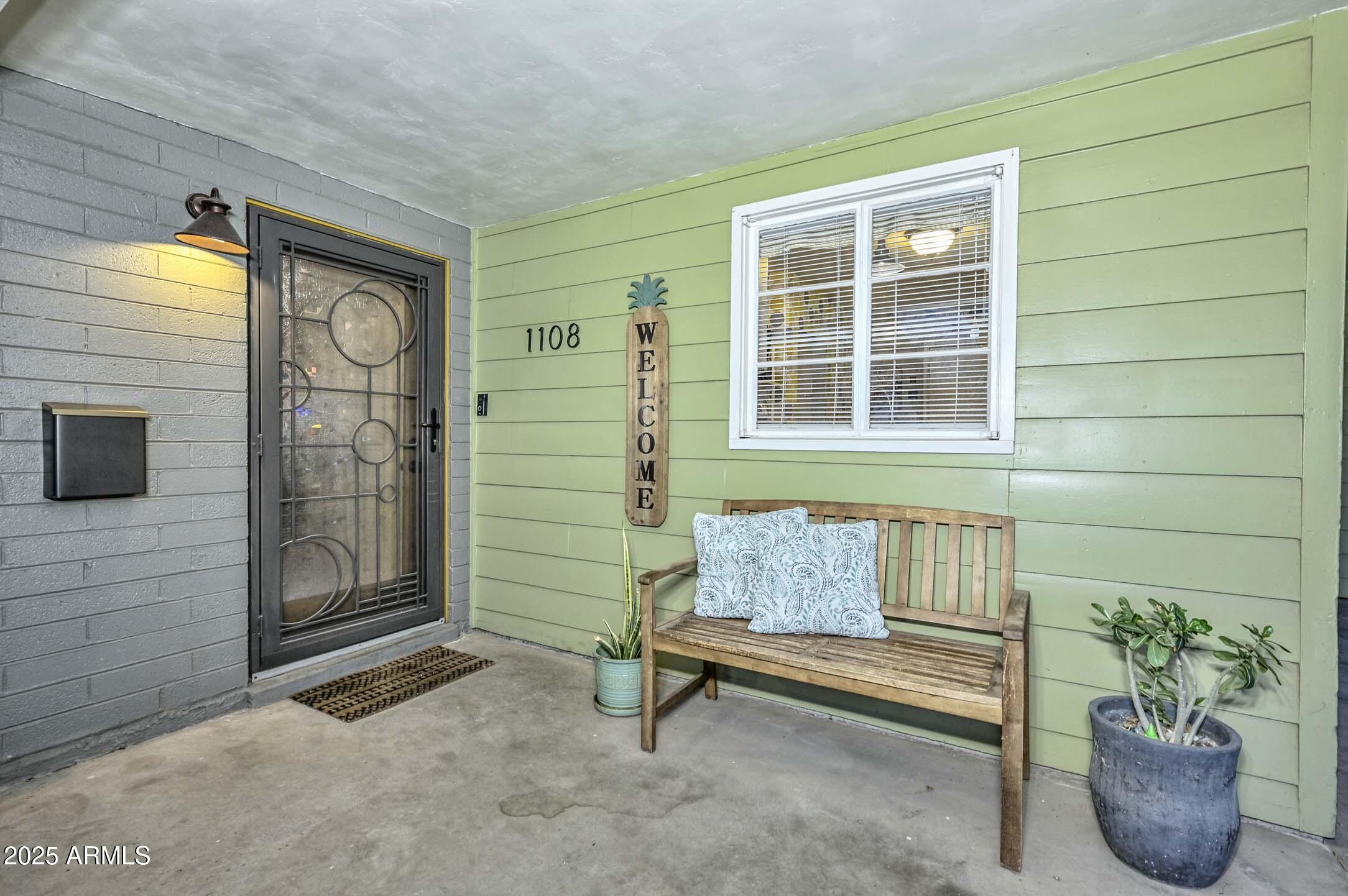 1108 W CAMPBELL Avenue
