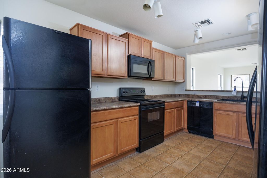 Photo of 43909 W Arizona Avenue, Maricopa, AZ 85138 (MLS # 6978255)