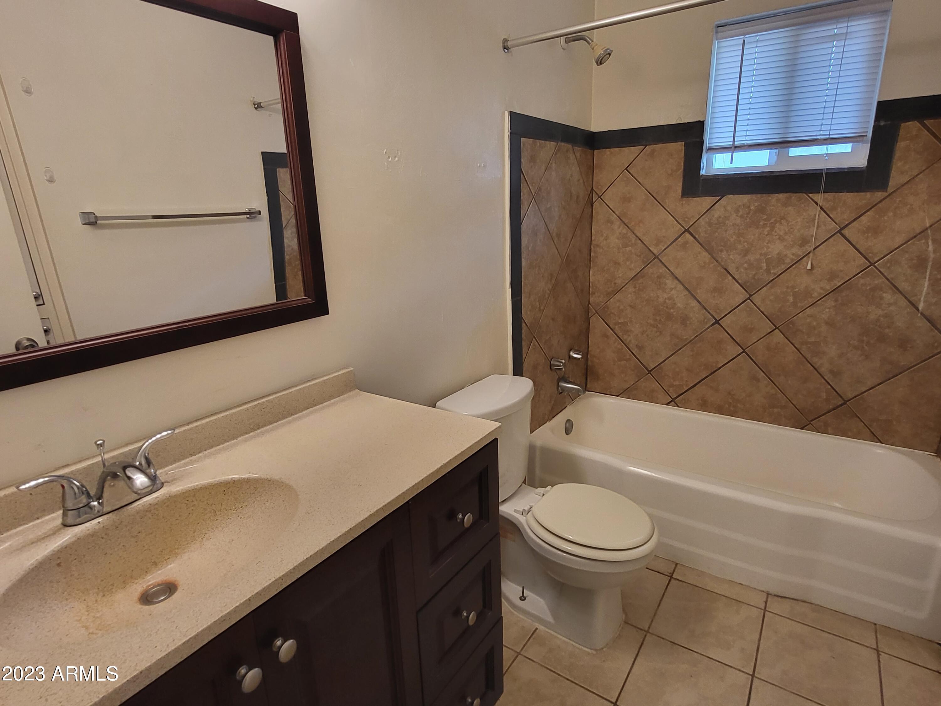 1851 E YALE Street 2