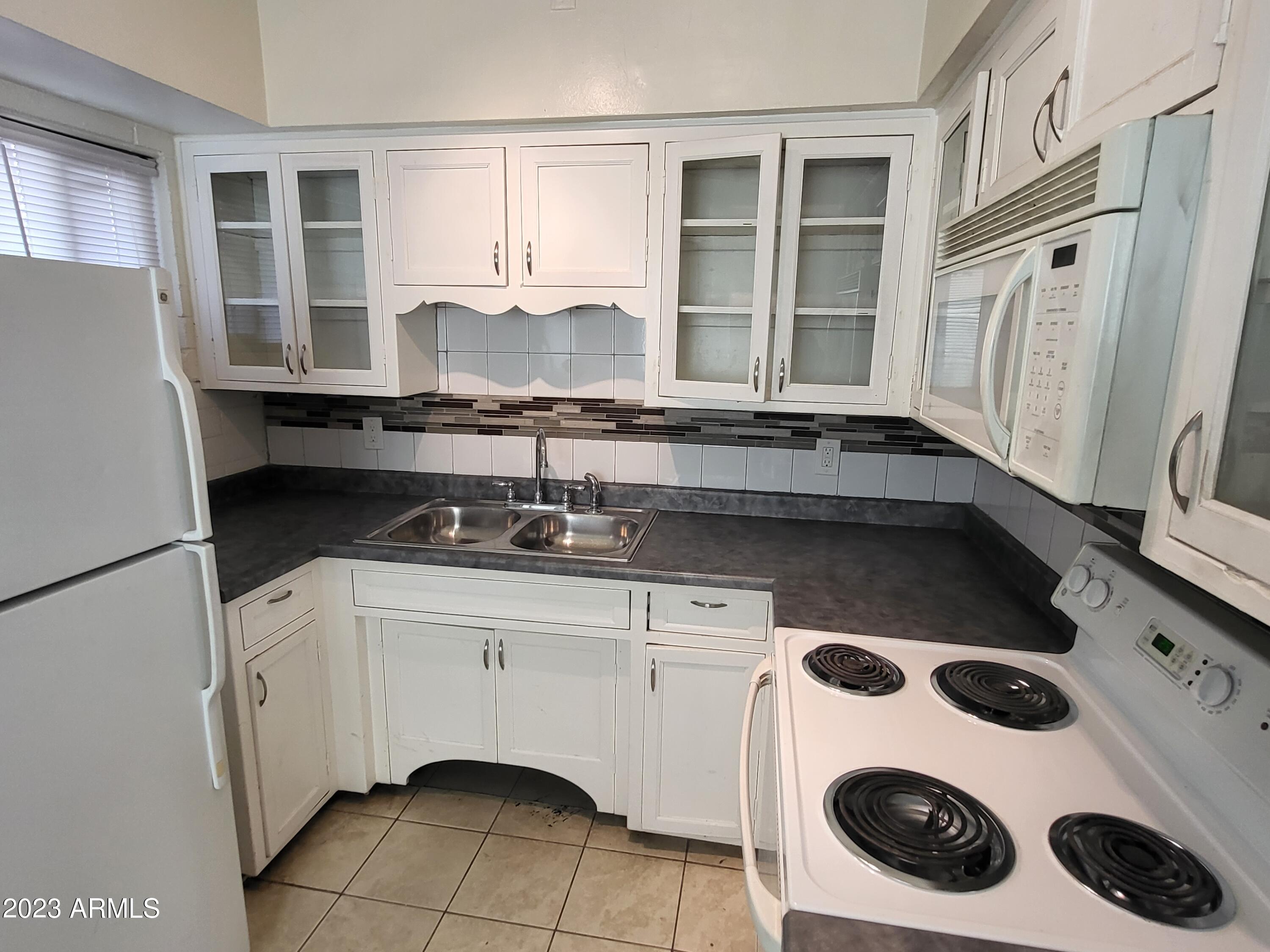 1851 E YALE Street 2