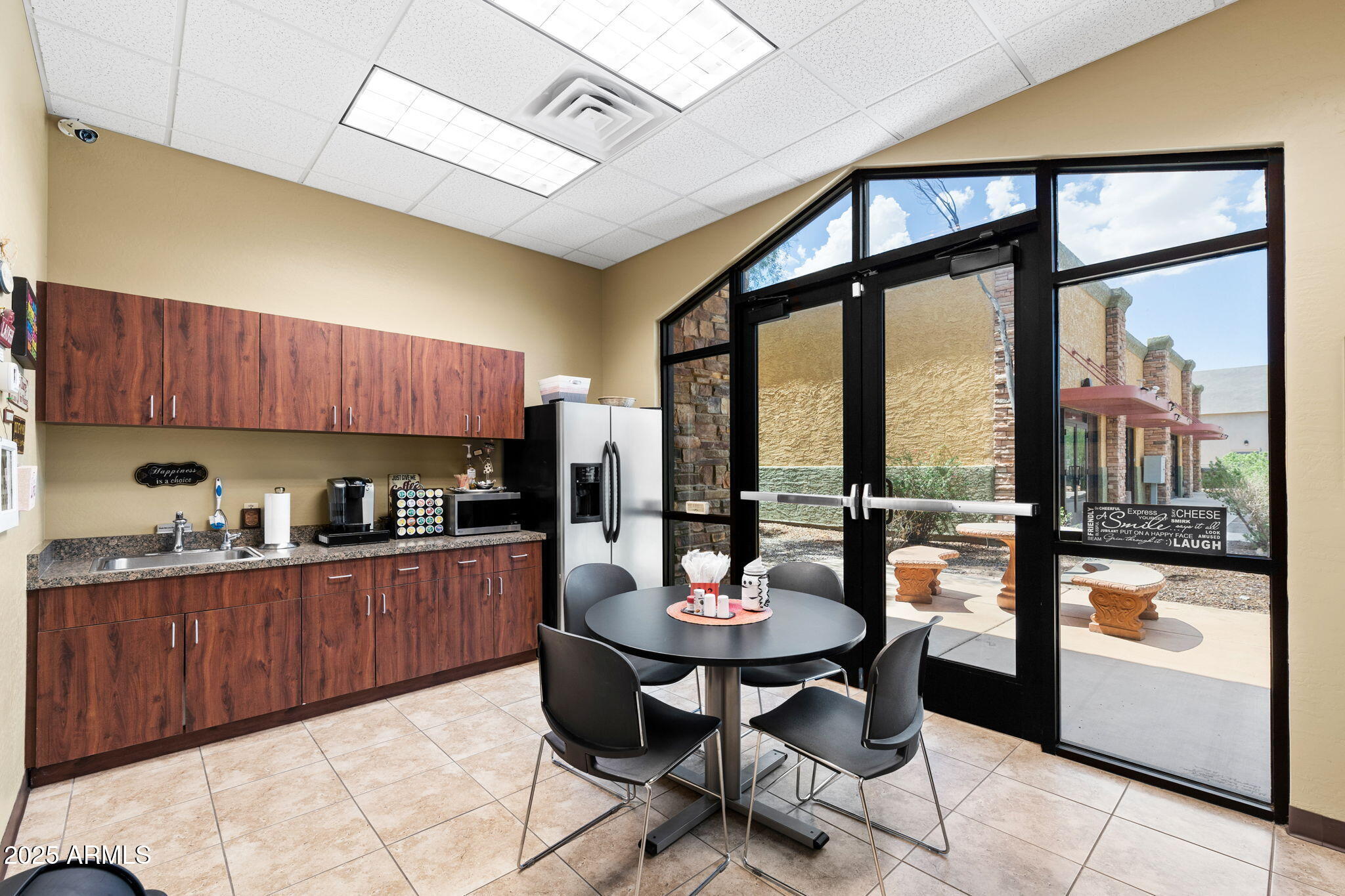 251 E COTTONWOOD Lane