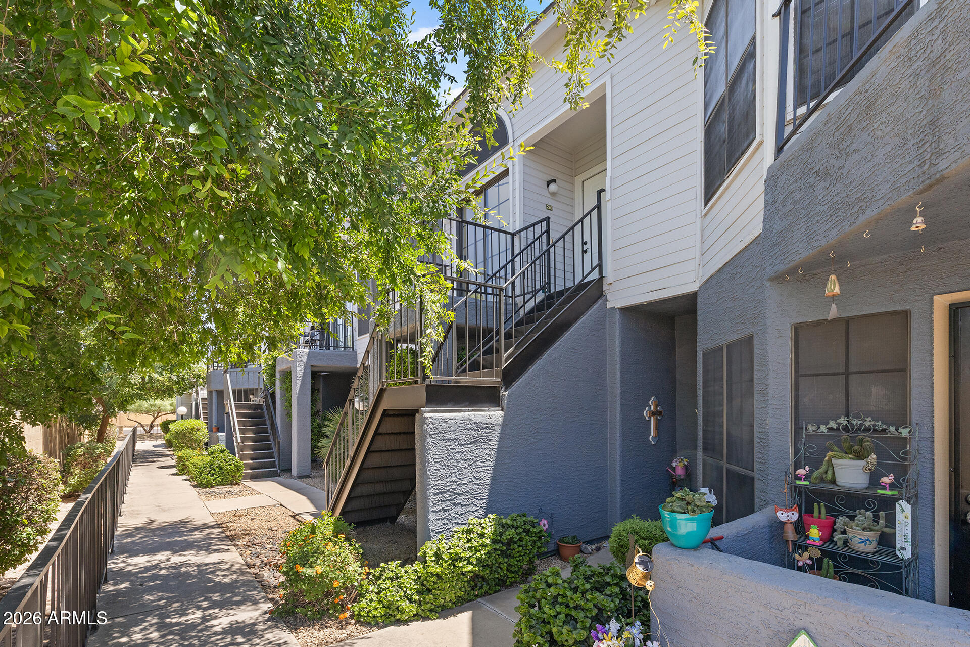 VILLAGE SQUARE - Residential