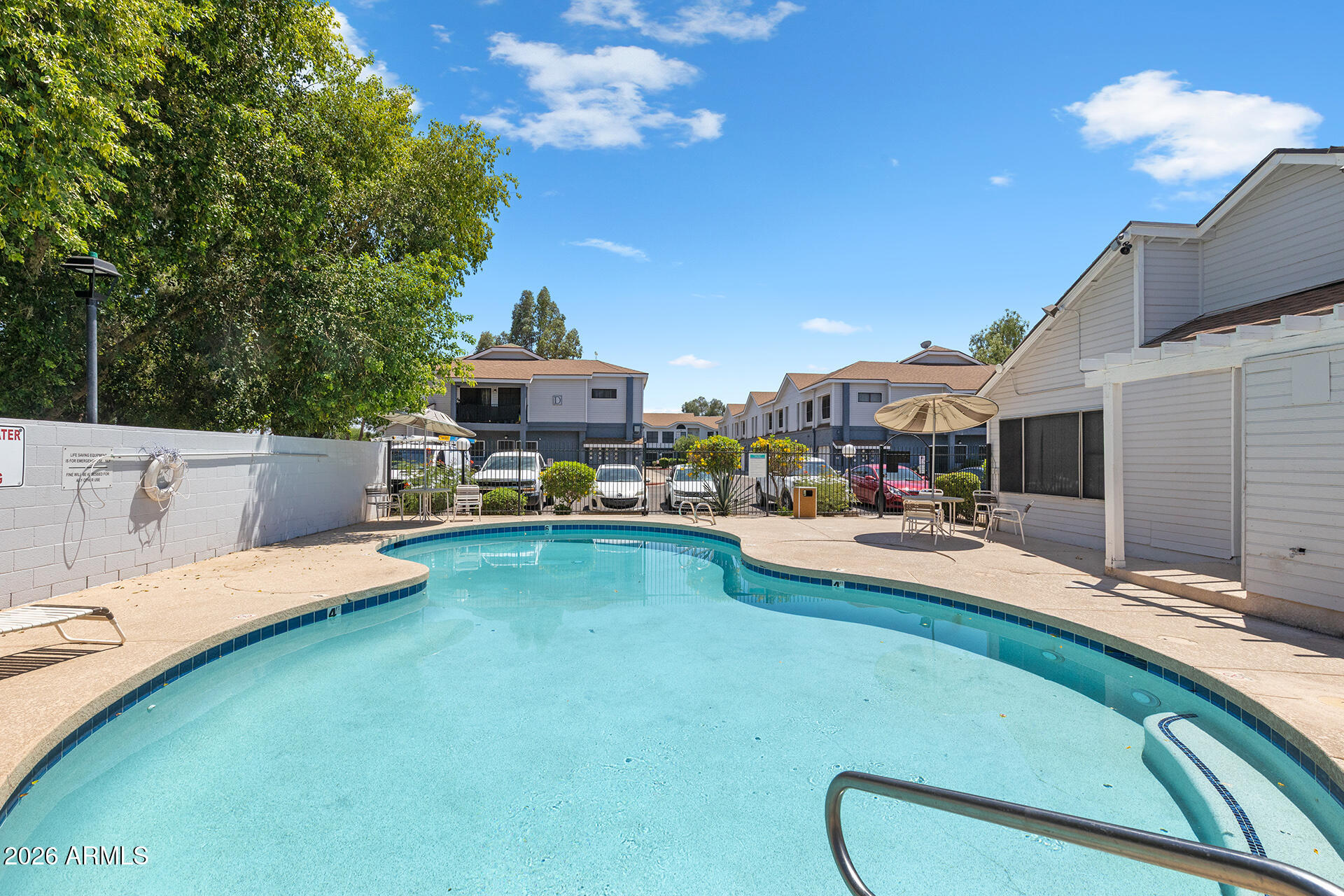 VILLAGE SQUARE - Residential