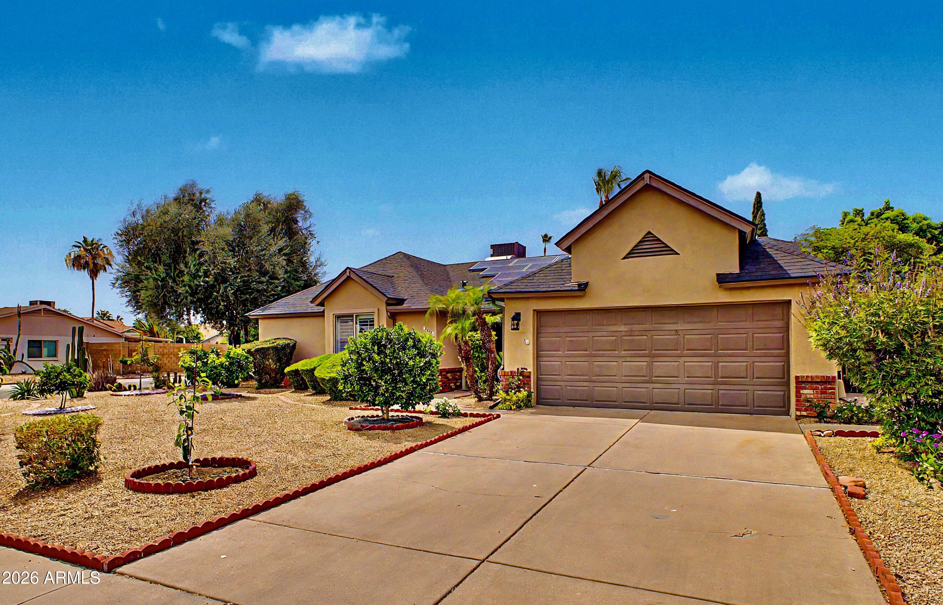 5002 E BLANCHE Drive