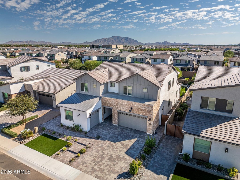 Photo of 1369 E Narrowleaf Drive, Gilbert, AZ 85298 (MLS # 7092406)