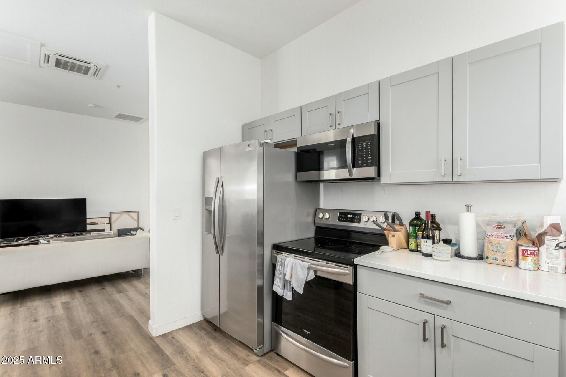 509 W MCDOWELL Road 103