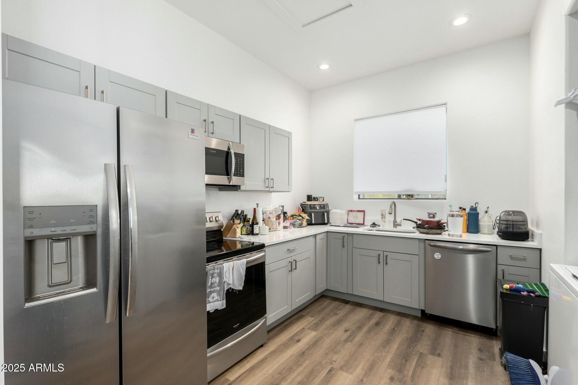 509 W MCDOWELL Road 103