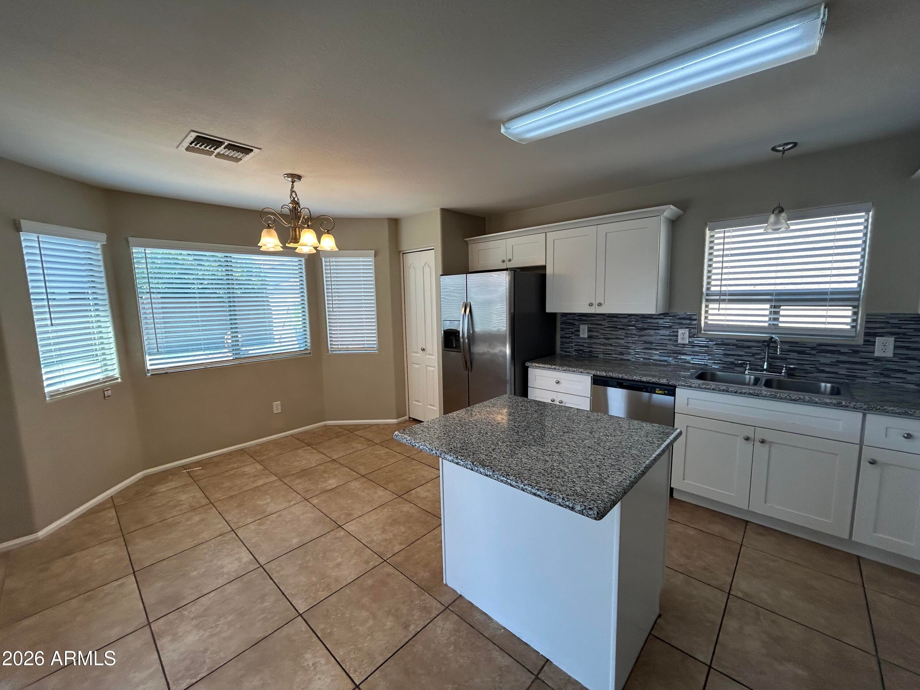 447 W CORRIENTE Court