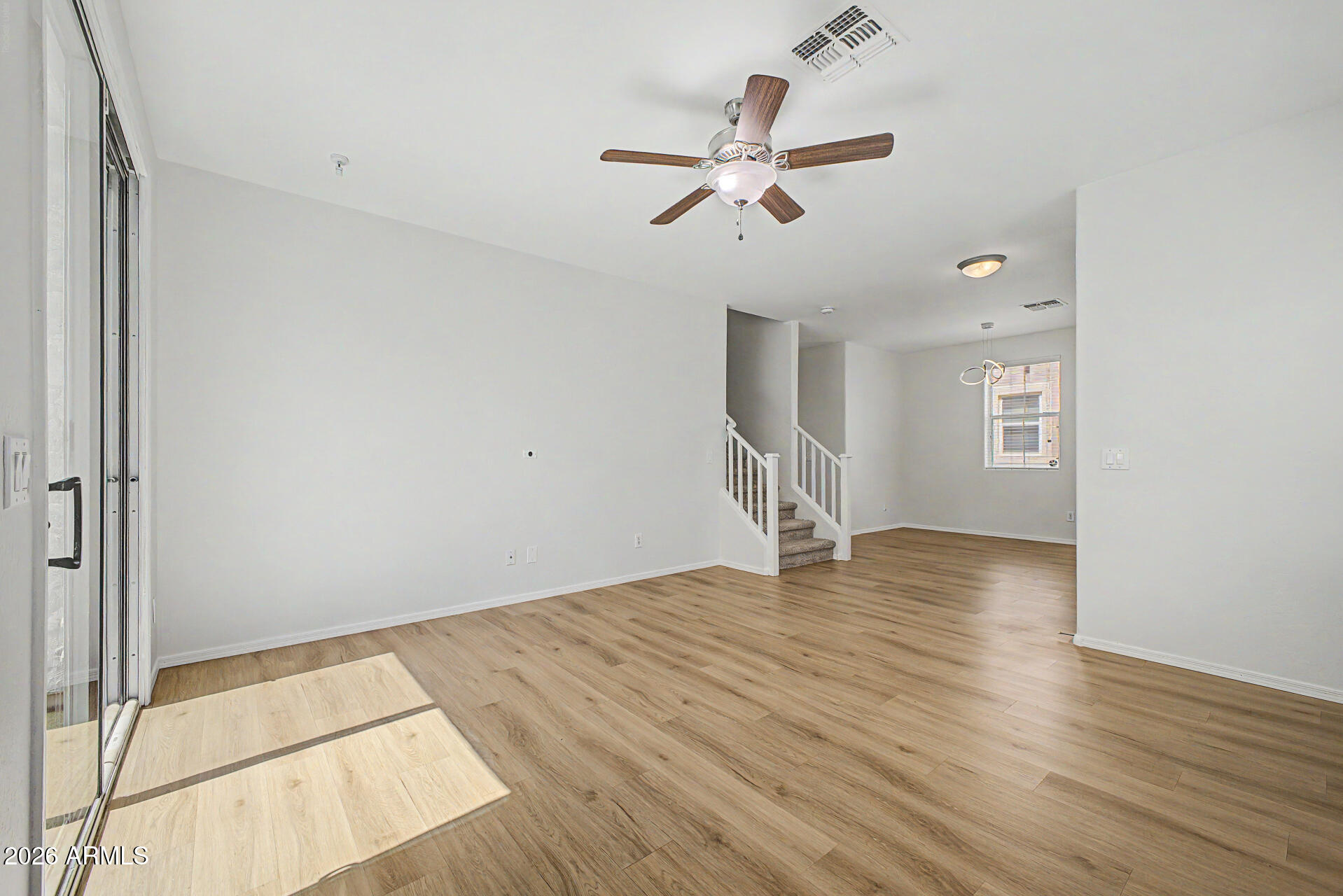 4131 E OAKLAND Street