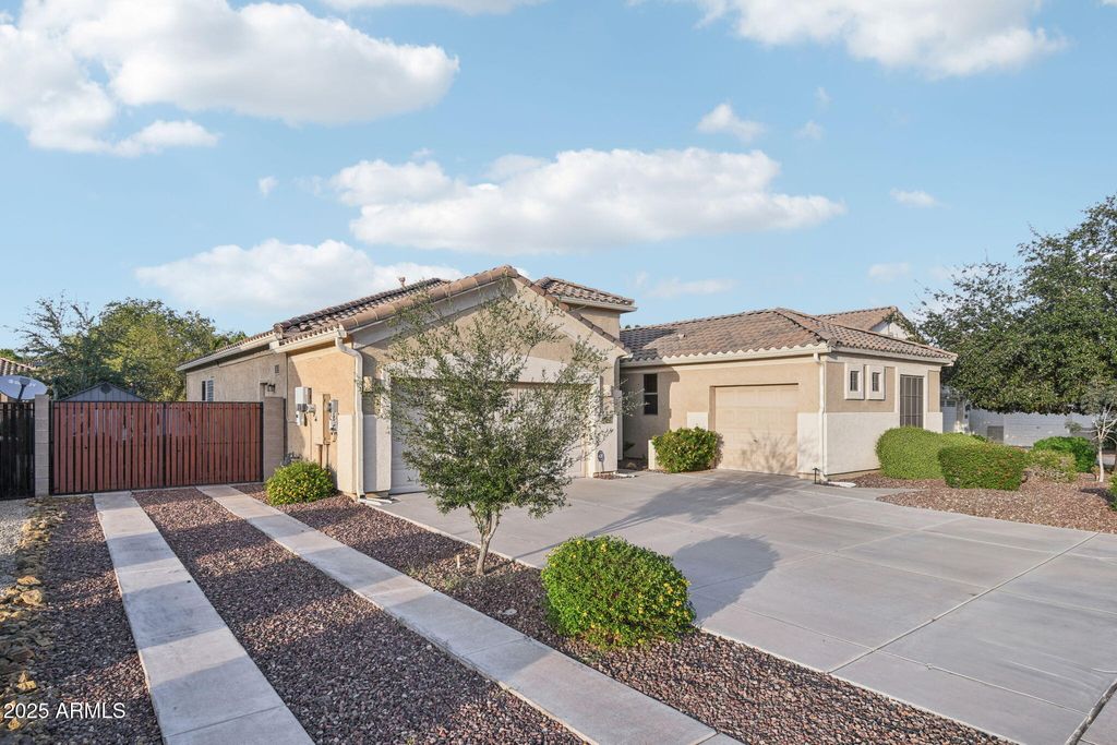 Photo of 13042 W Vista Paseo Drive, Litchfield Park, AZ 85340 (MLS # 6930936)