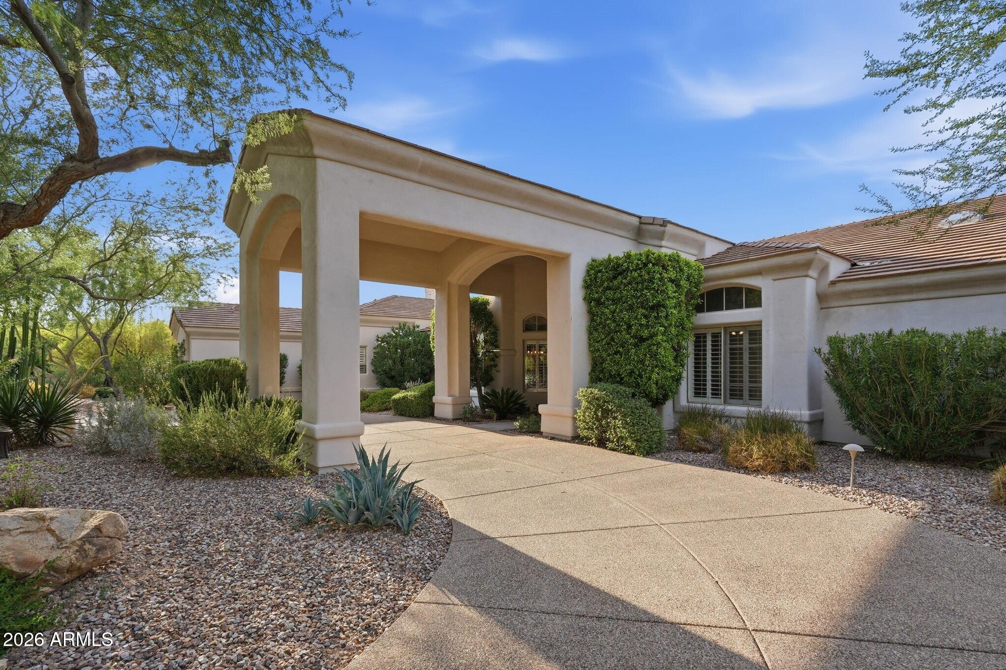 3460 E RANCHO Drive
