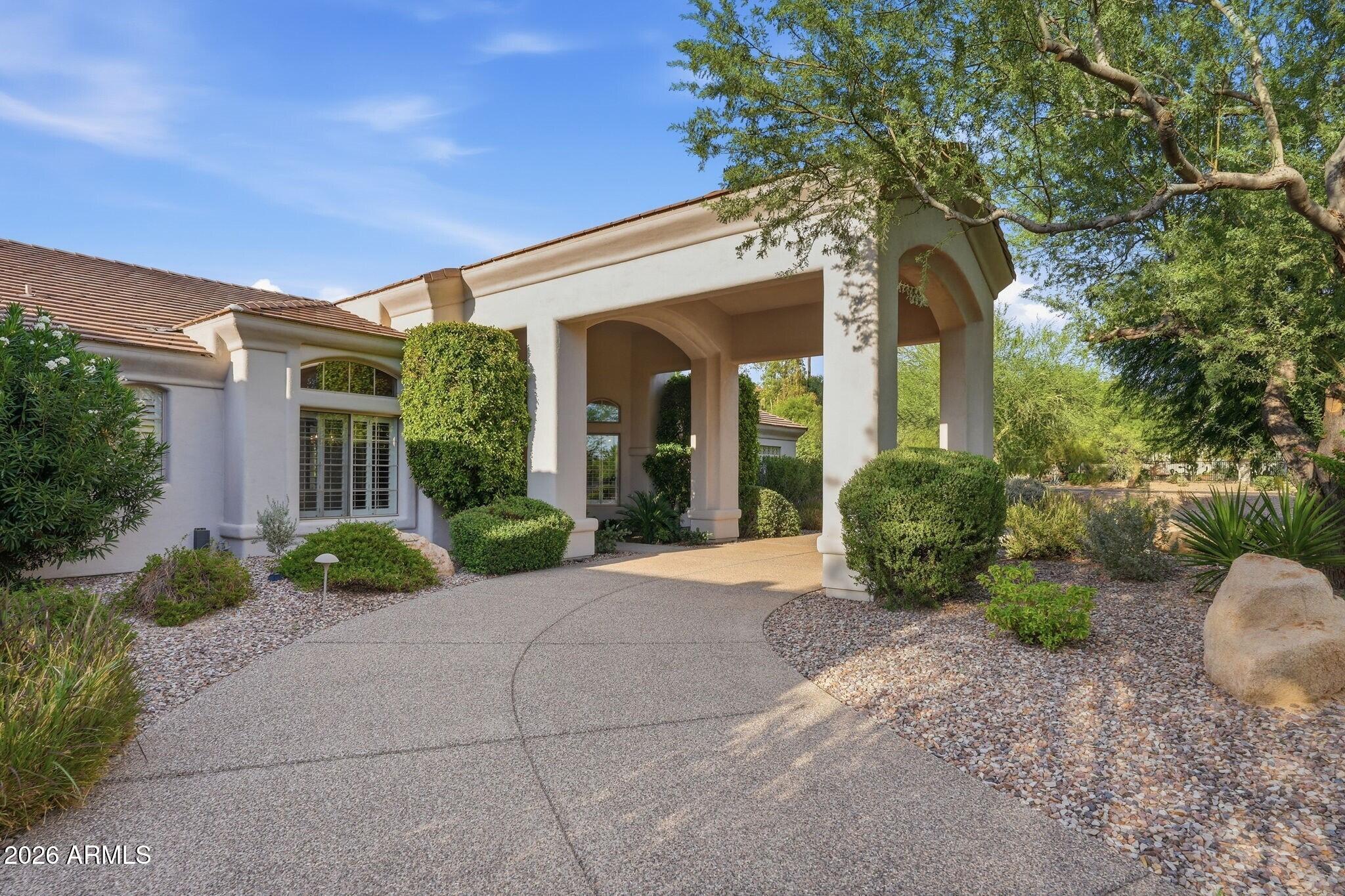 3460 E RANCHO Drive