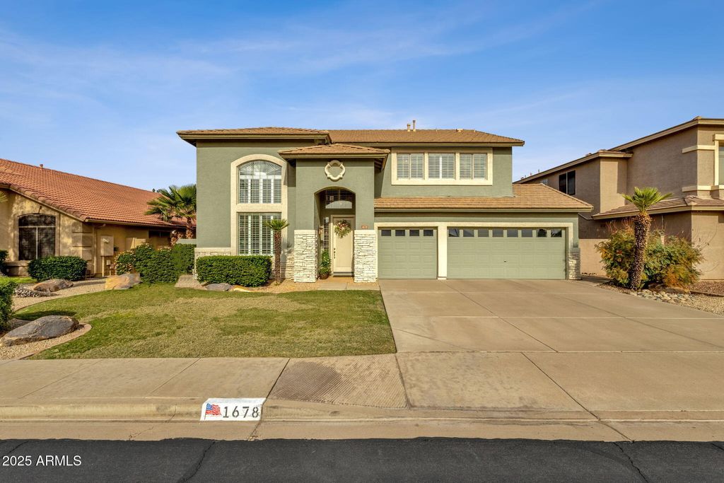 Photo of 1678 E Rawhide Street, Gilbert, AZ 85296 (MLS # 6958388)