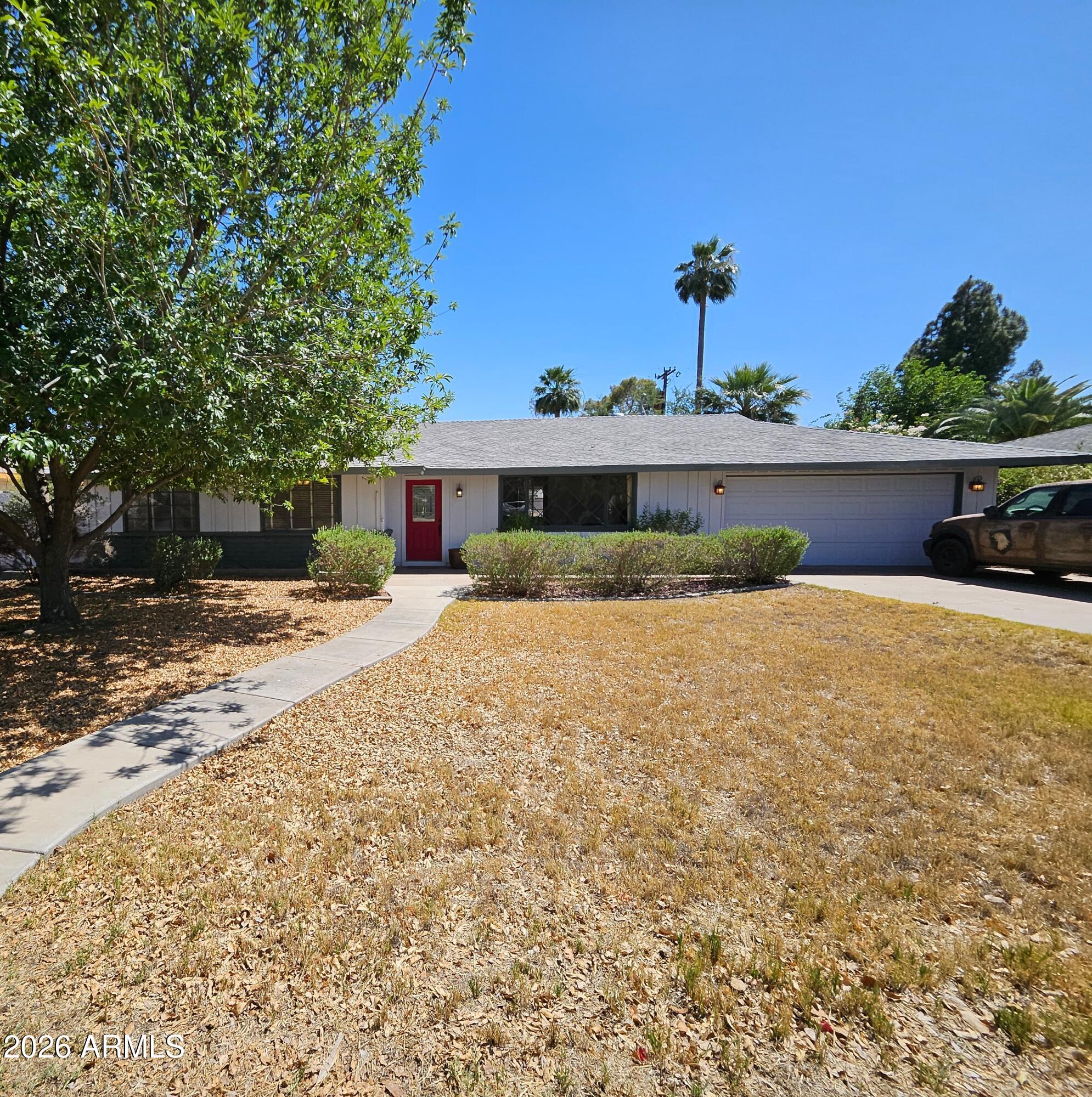 317 E GRISWOLD Road