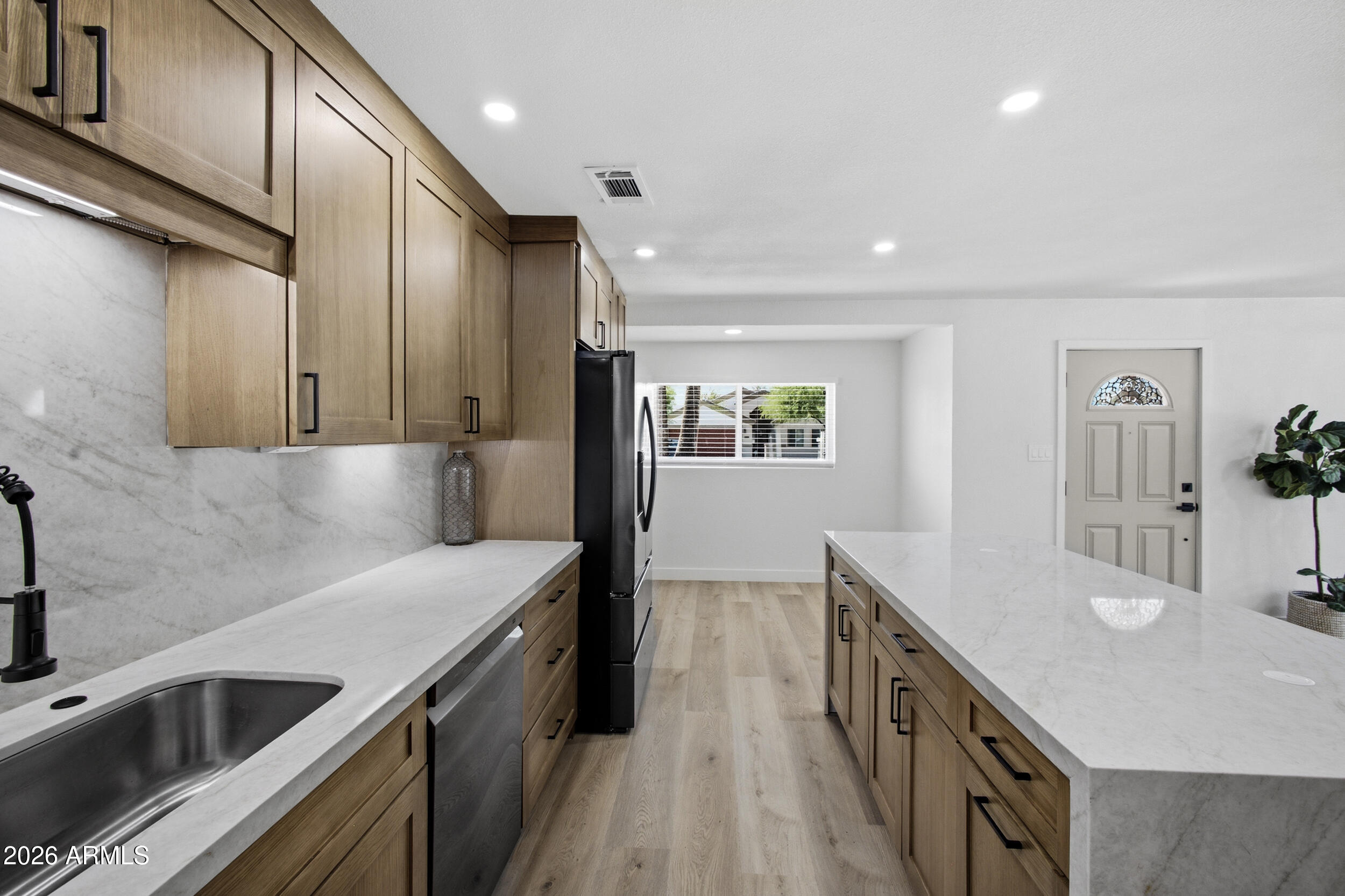2232 E MITCHELL Drive