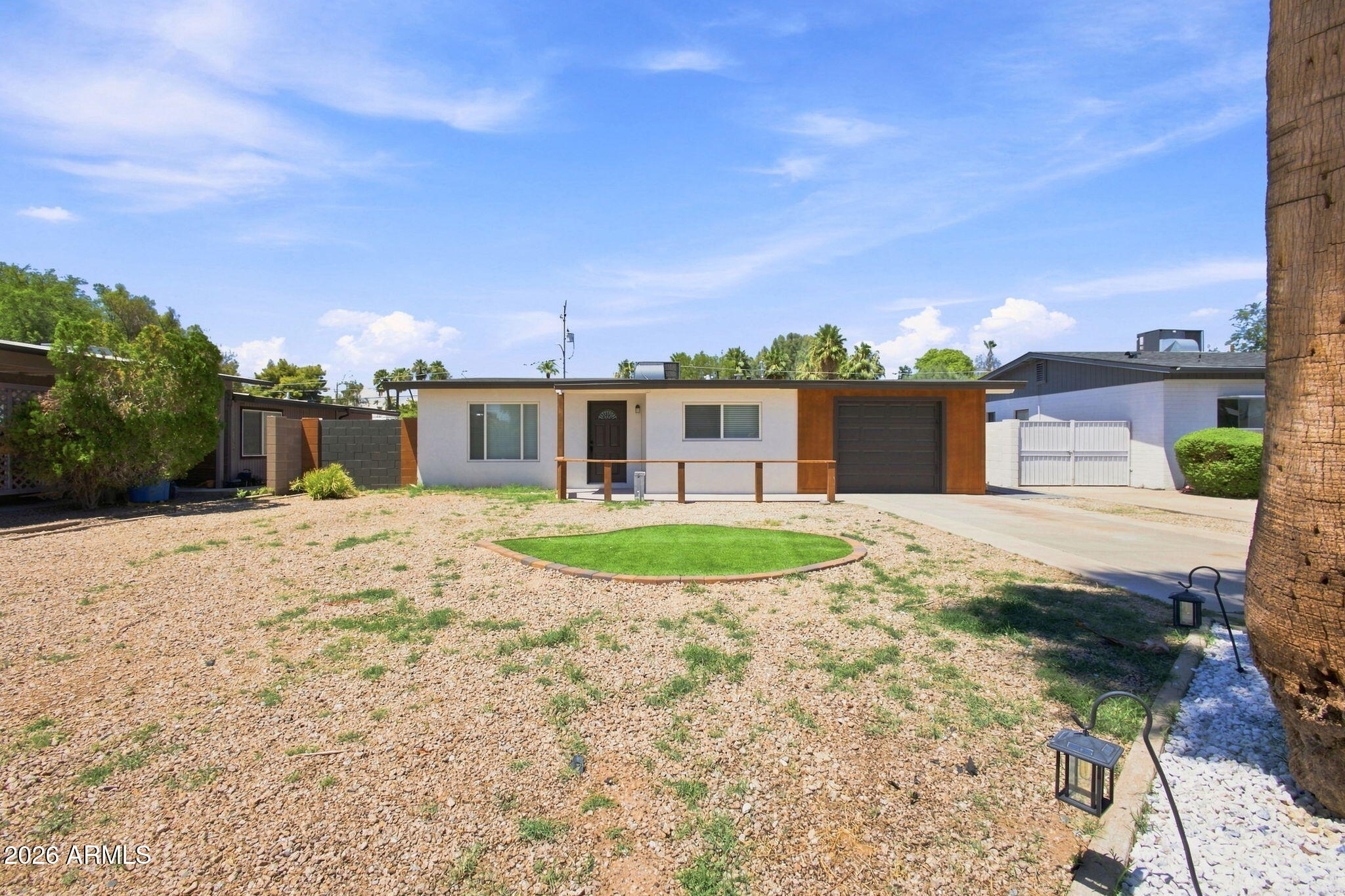 2232 E MITCHELL Drive