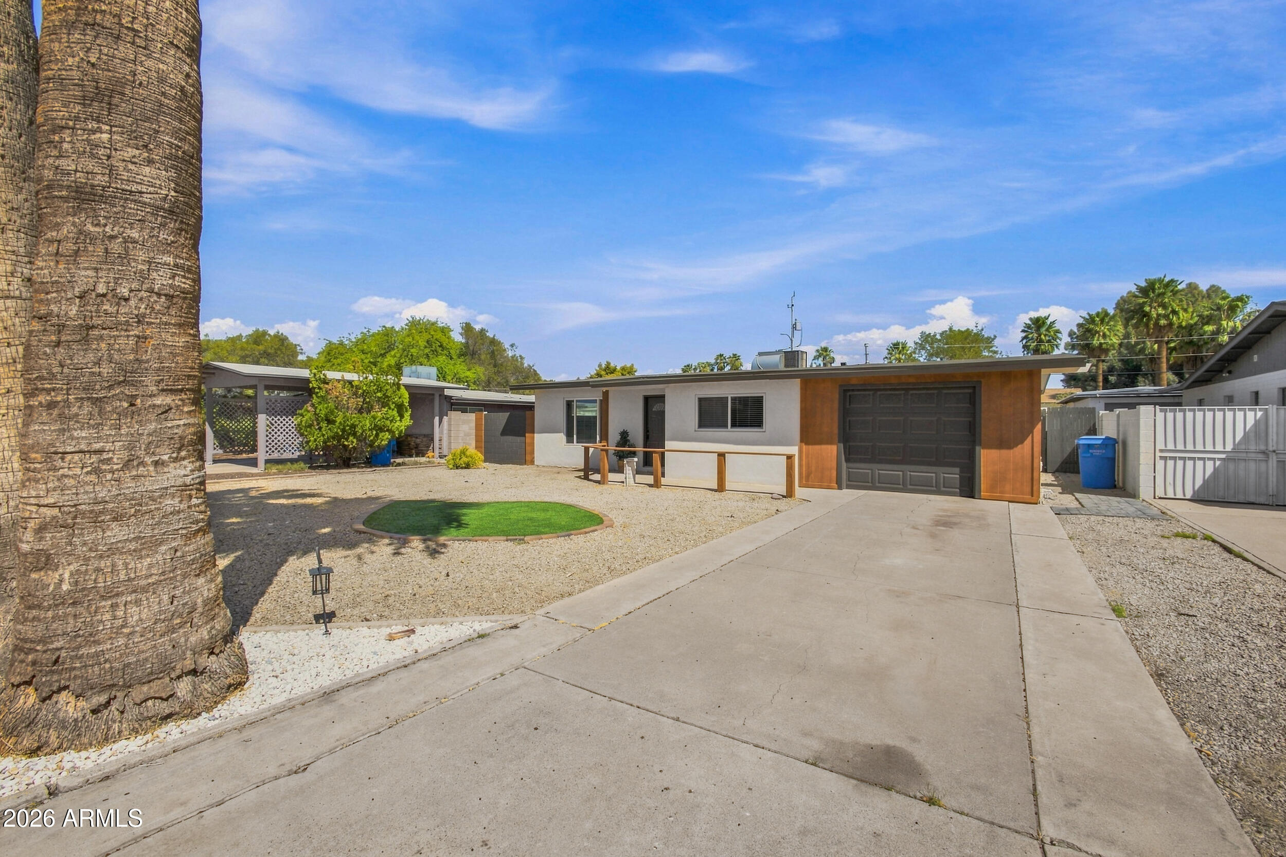 2232 E MITCHELL Drive