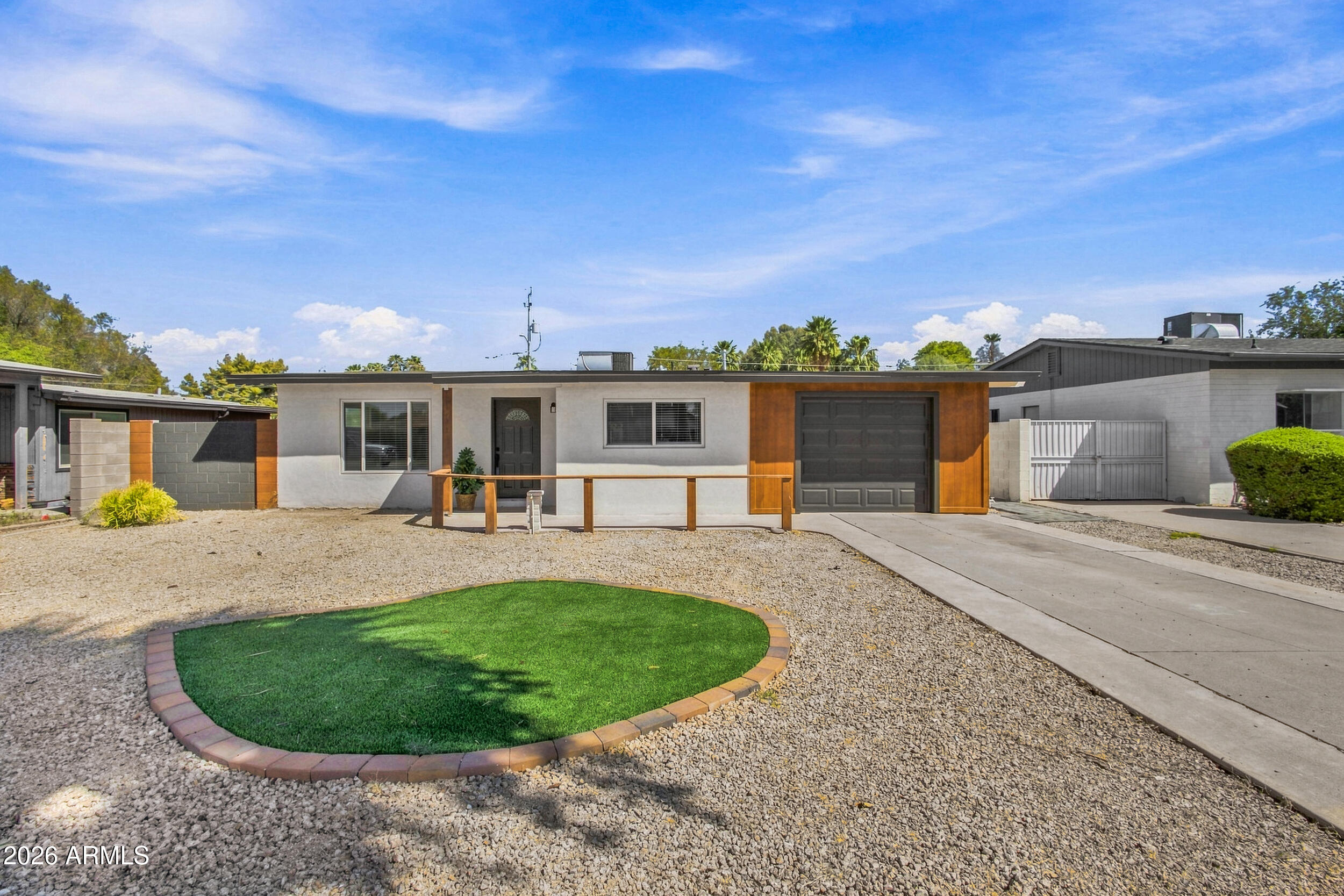 2232 E MITCHELL Drive