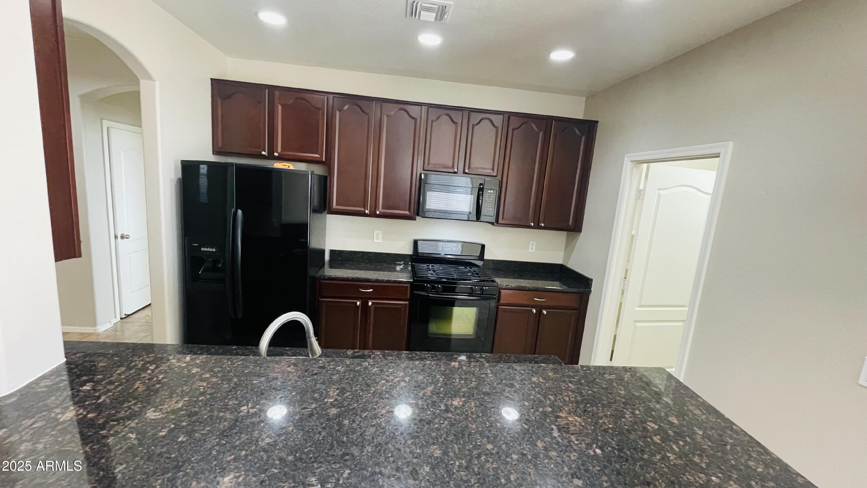 42447 W CAPISTRANO Drive