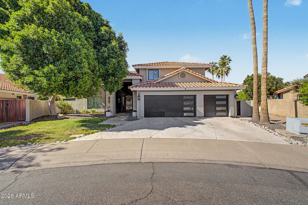 Photo of 1434 W Key Harbor Drive, Gilbert, AZ 85233 (MLS # 7022284)