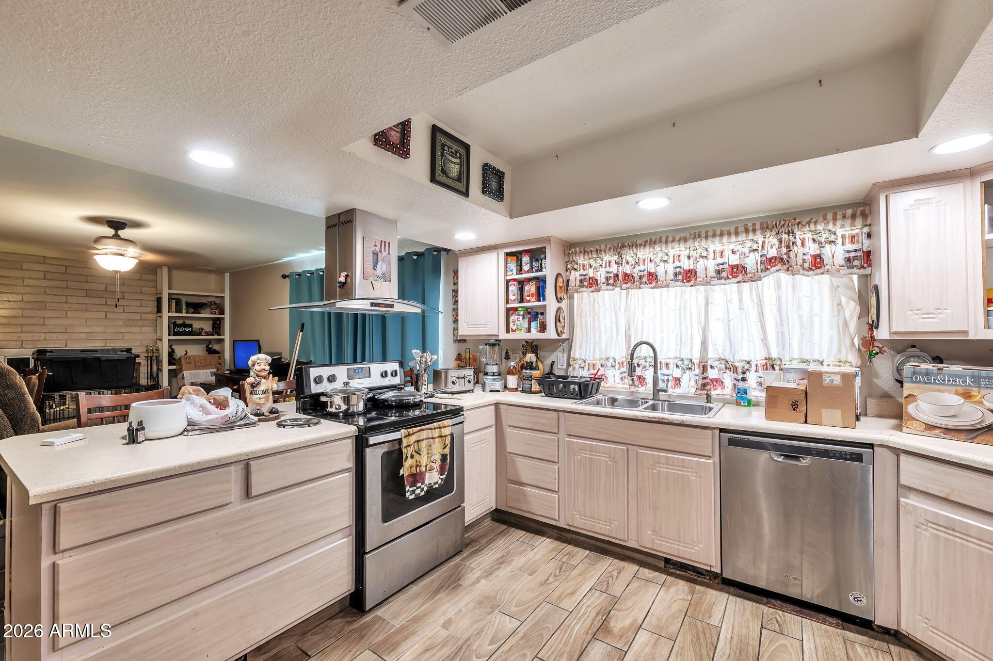 6201 W RIVIERA Drive