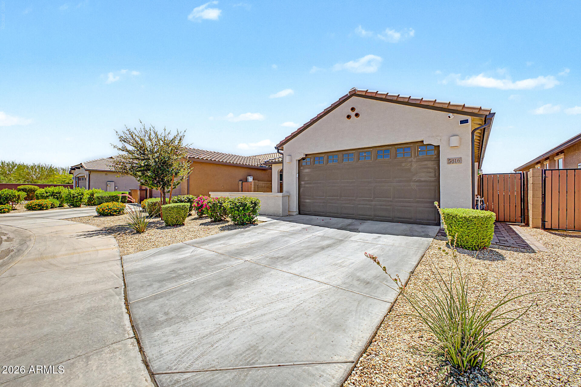 5816 N 90th Drive