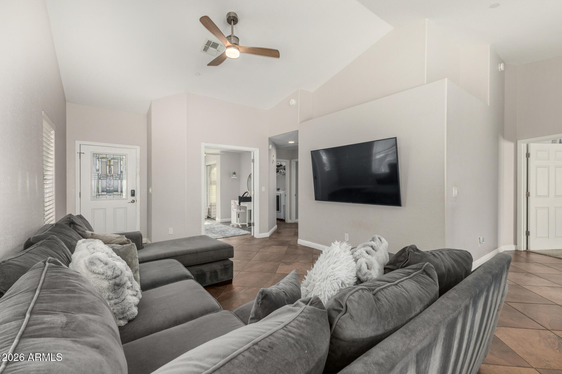 11146 E POINSETTIA Drive