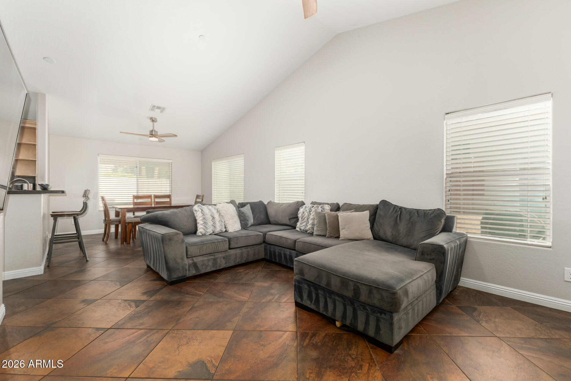 11146 E POINSETTIA Drive